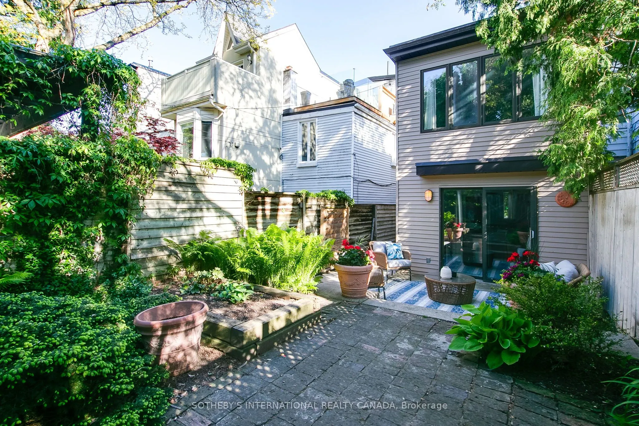 48 Salisbury Avenue