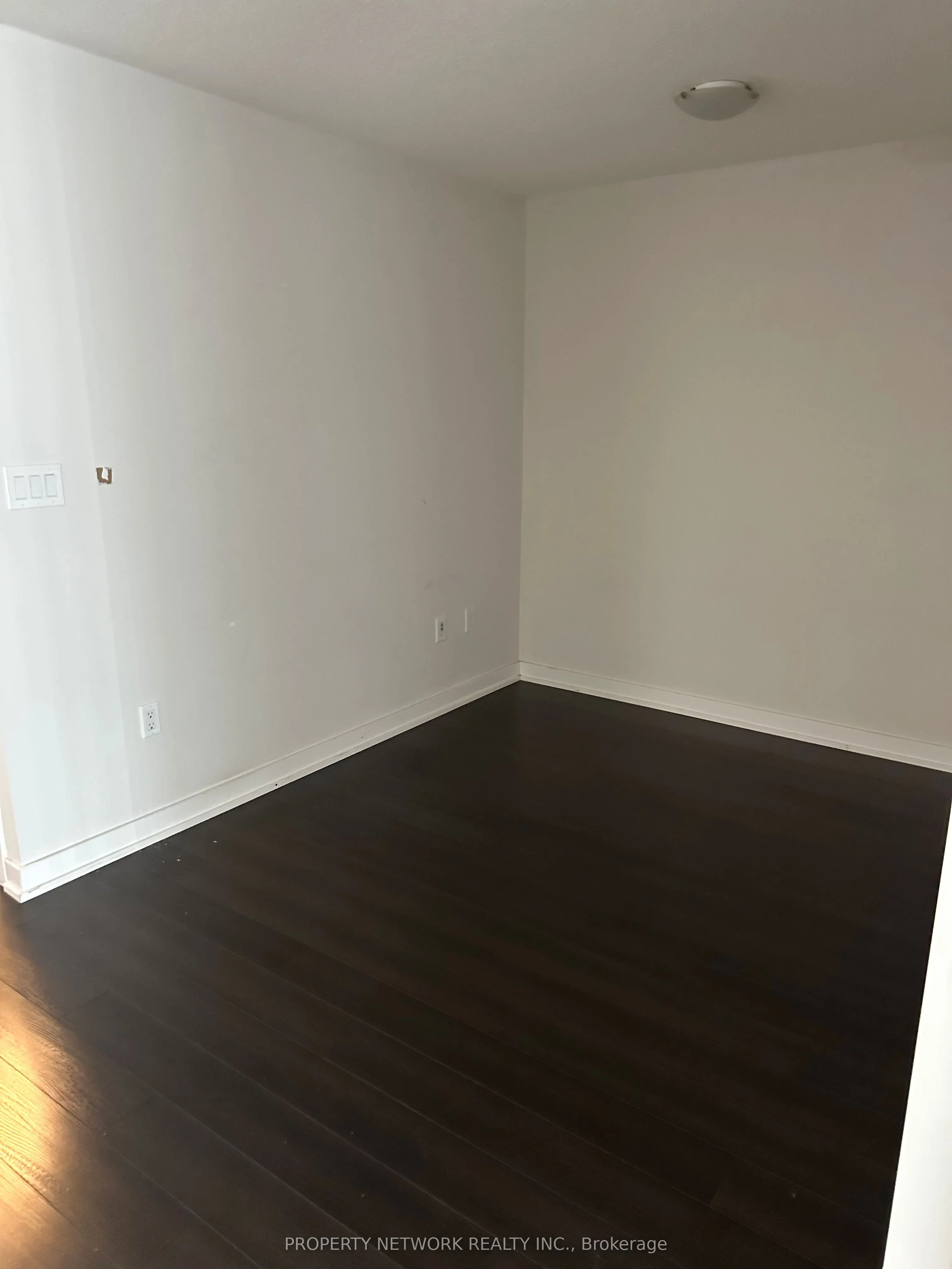151 Dan Leckie Way, #548