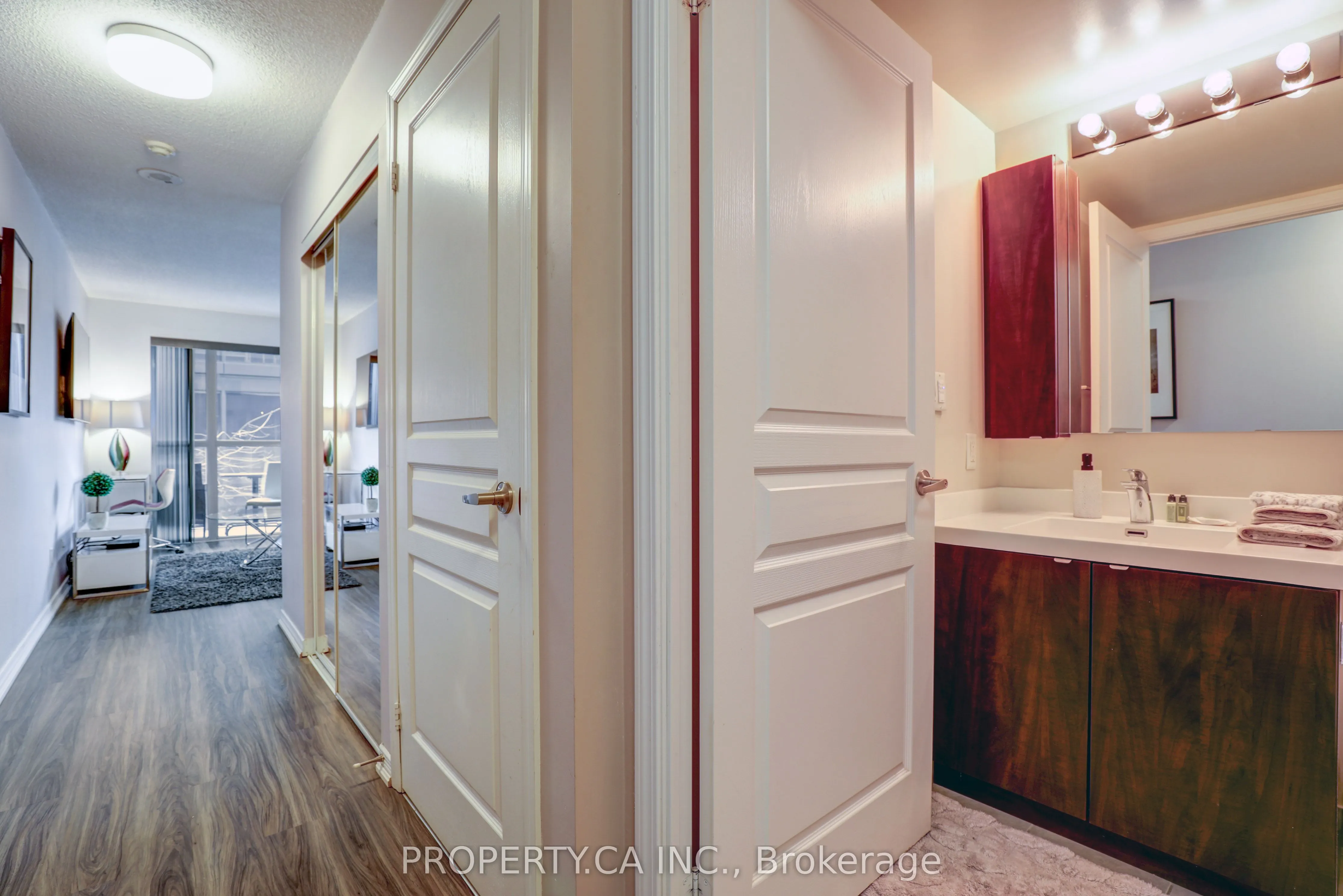 352 Front Street W, #315