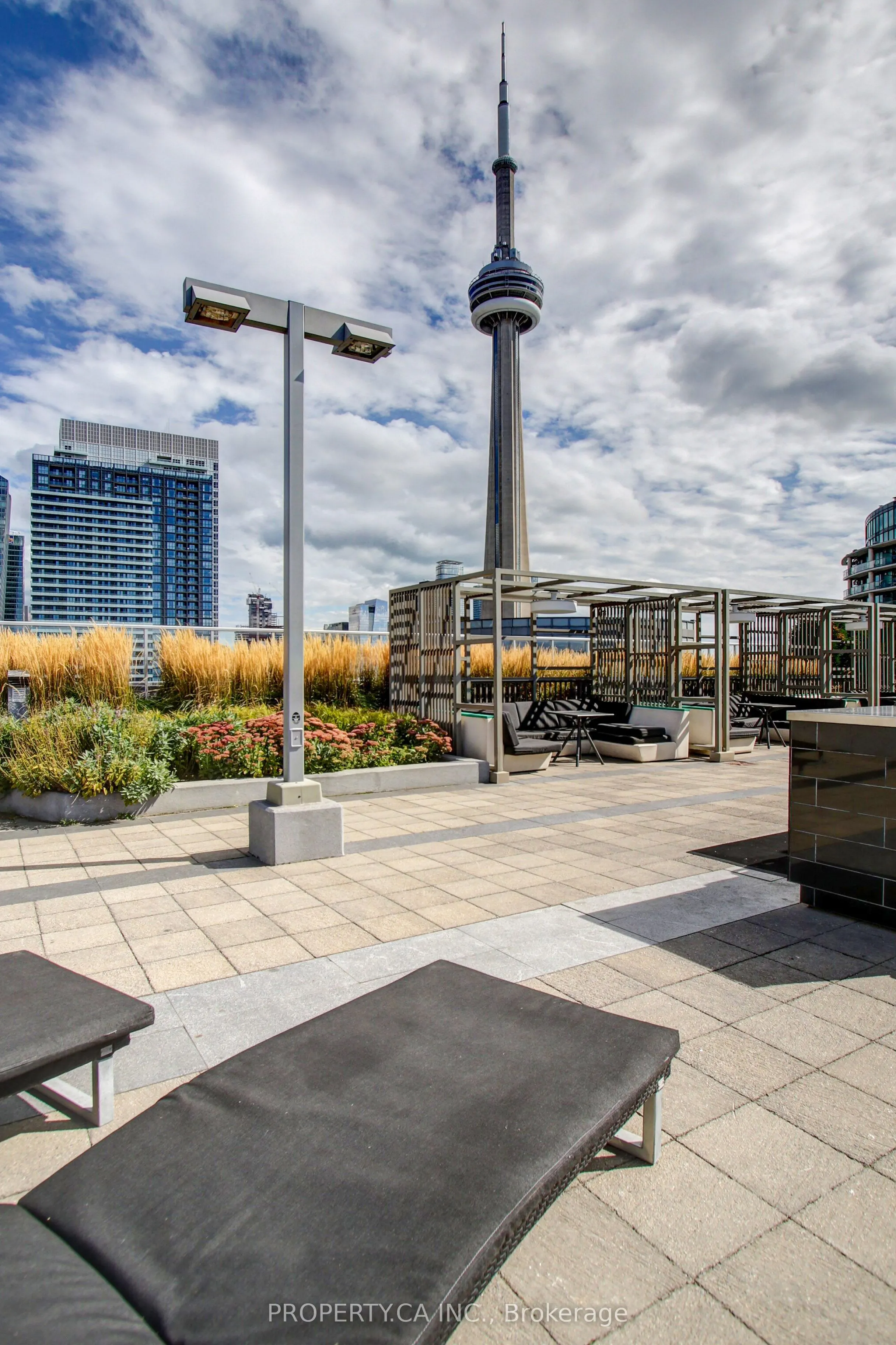 352 Front Street W, #315