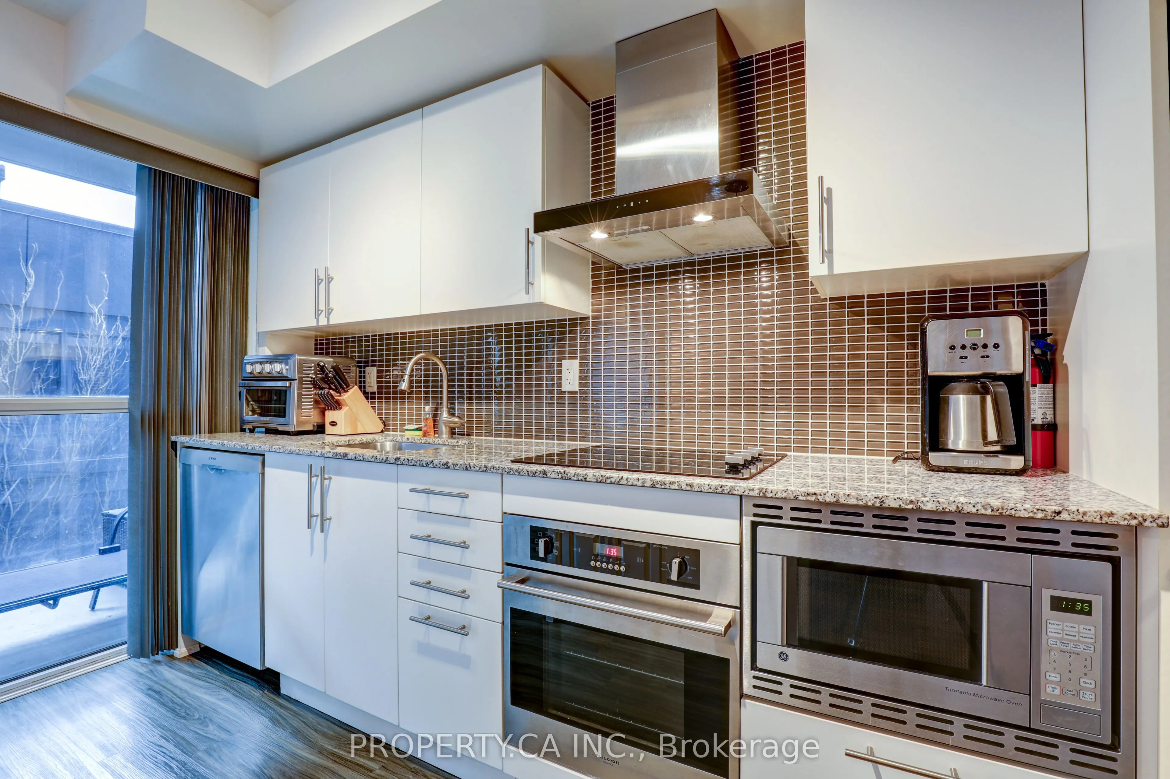 352 Front Street W, #315