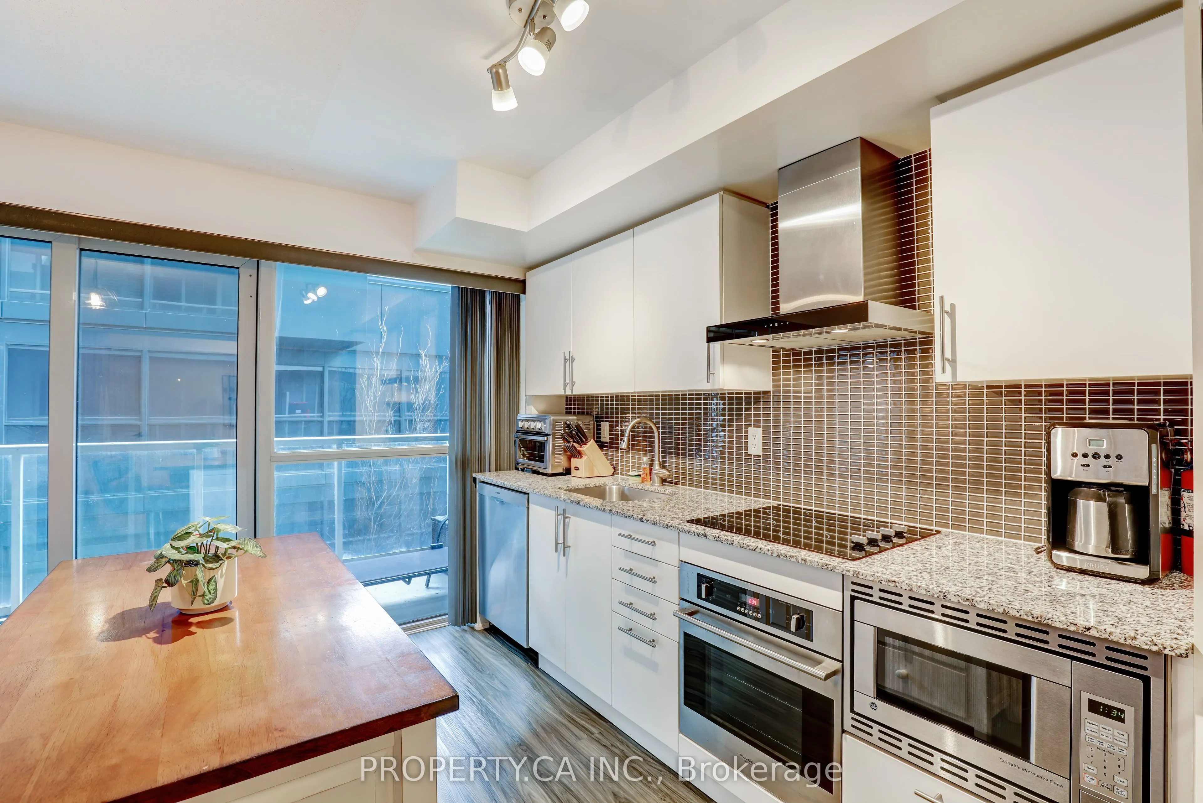 352 Front Street W, #315