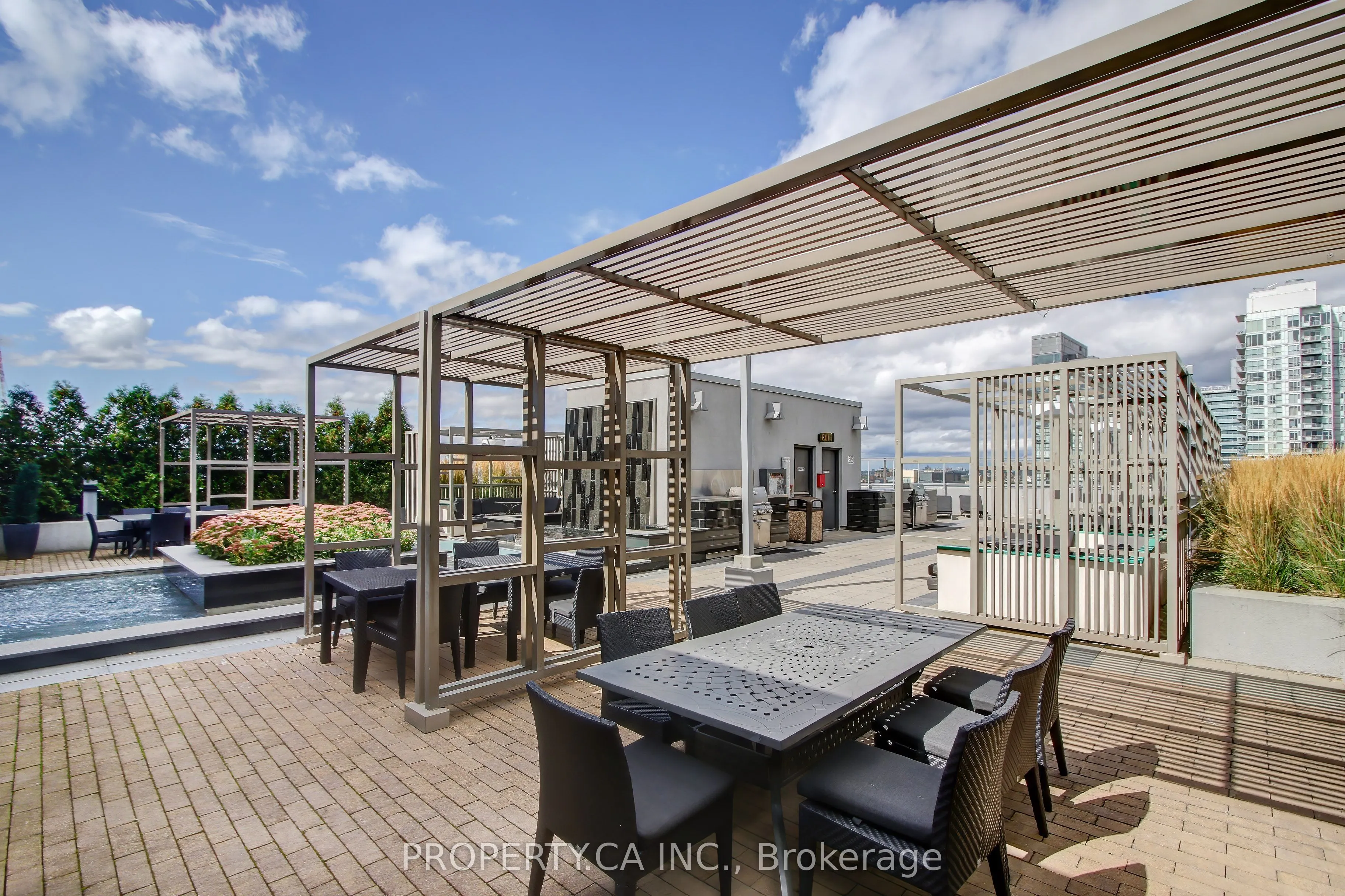 352 Front Street W, #315
