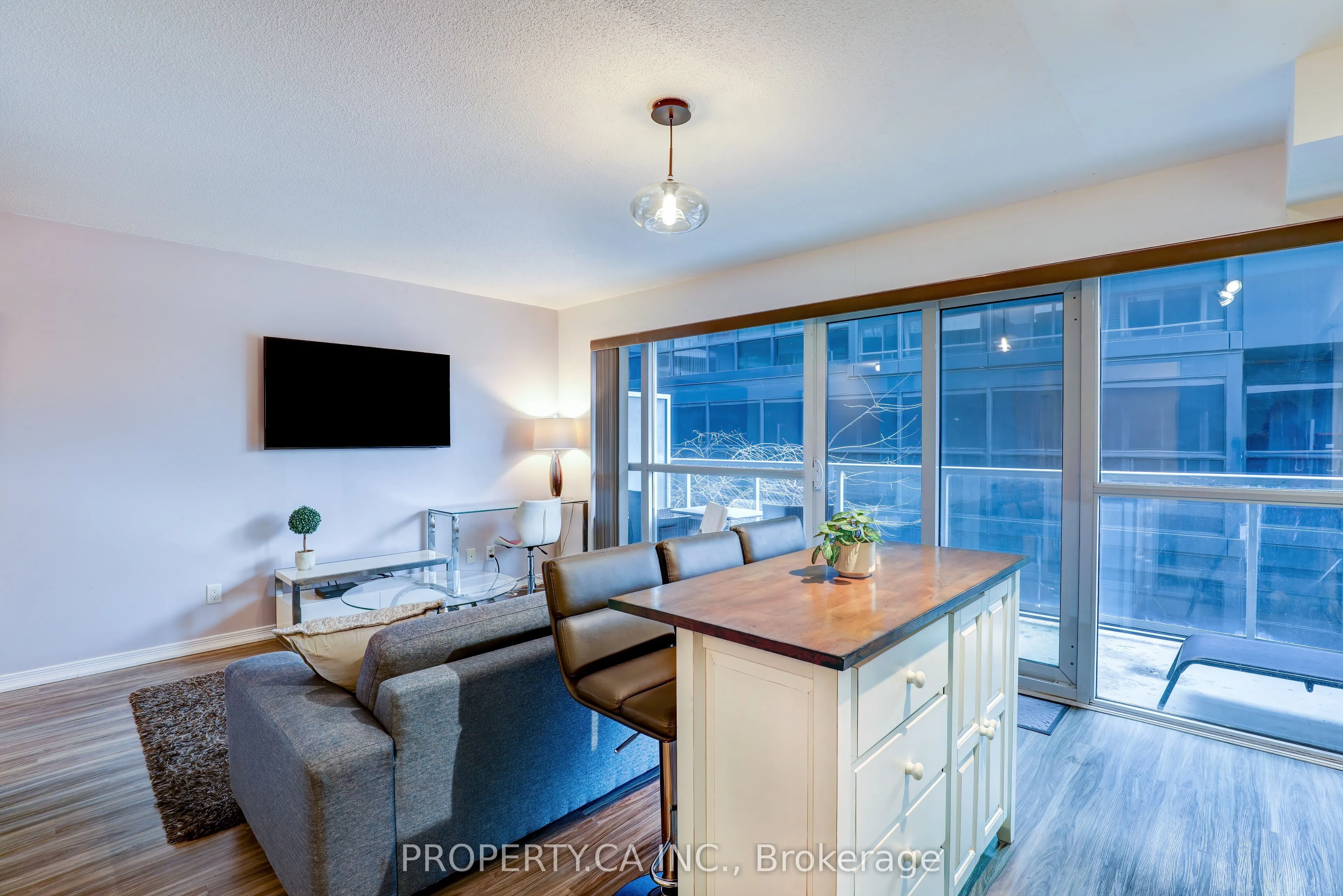 352 Front Street W, #315