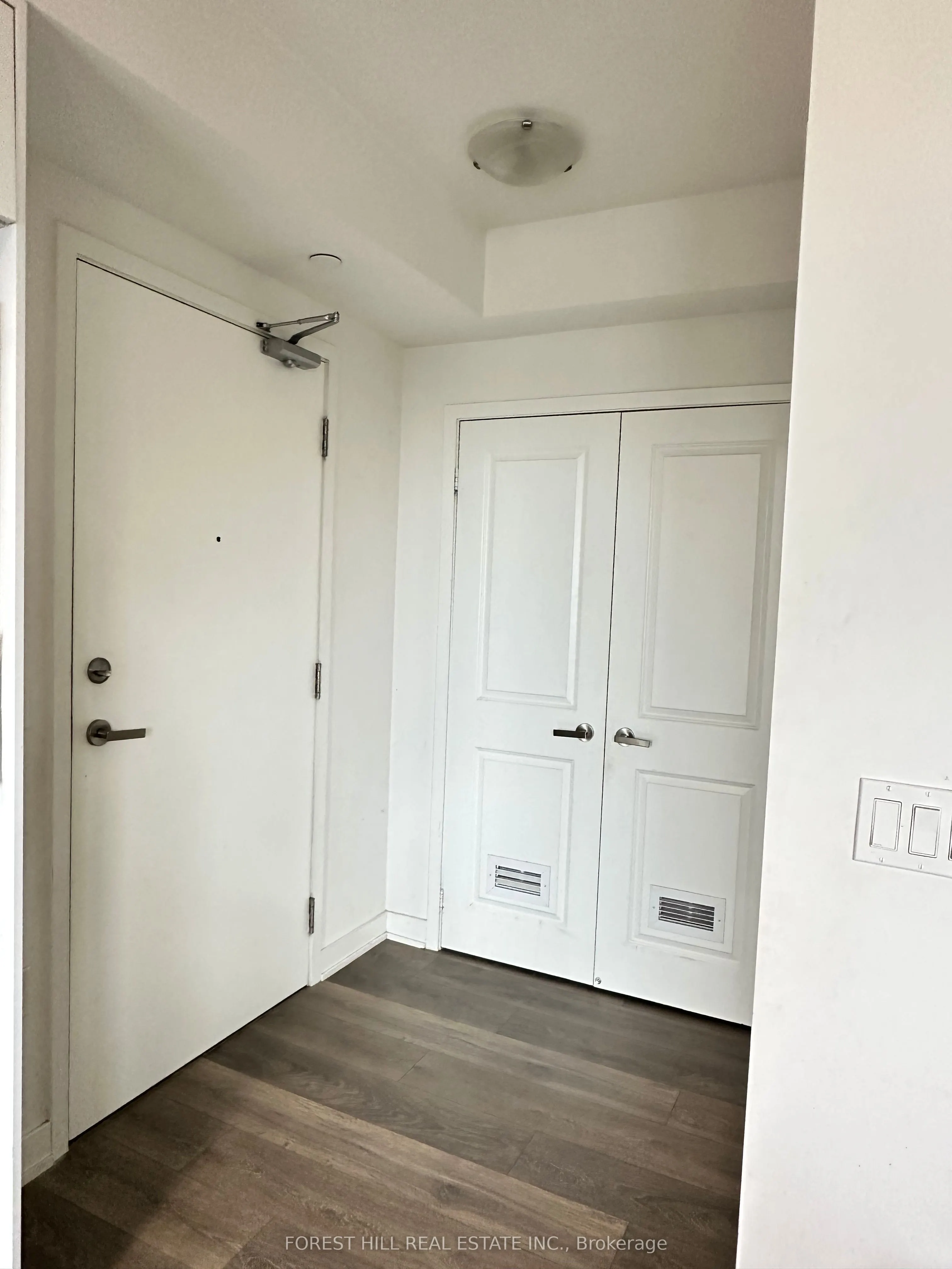99 Broadway Avenue, #1403