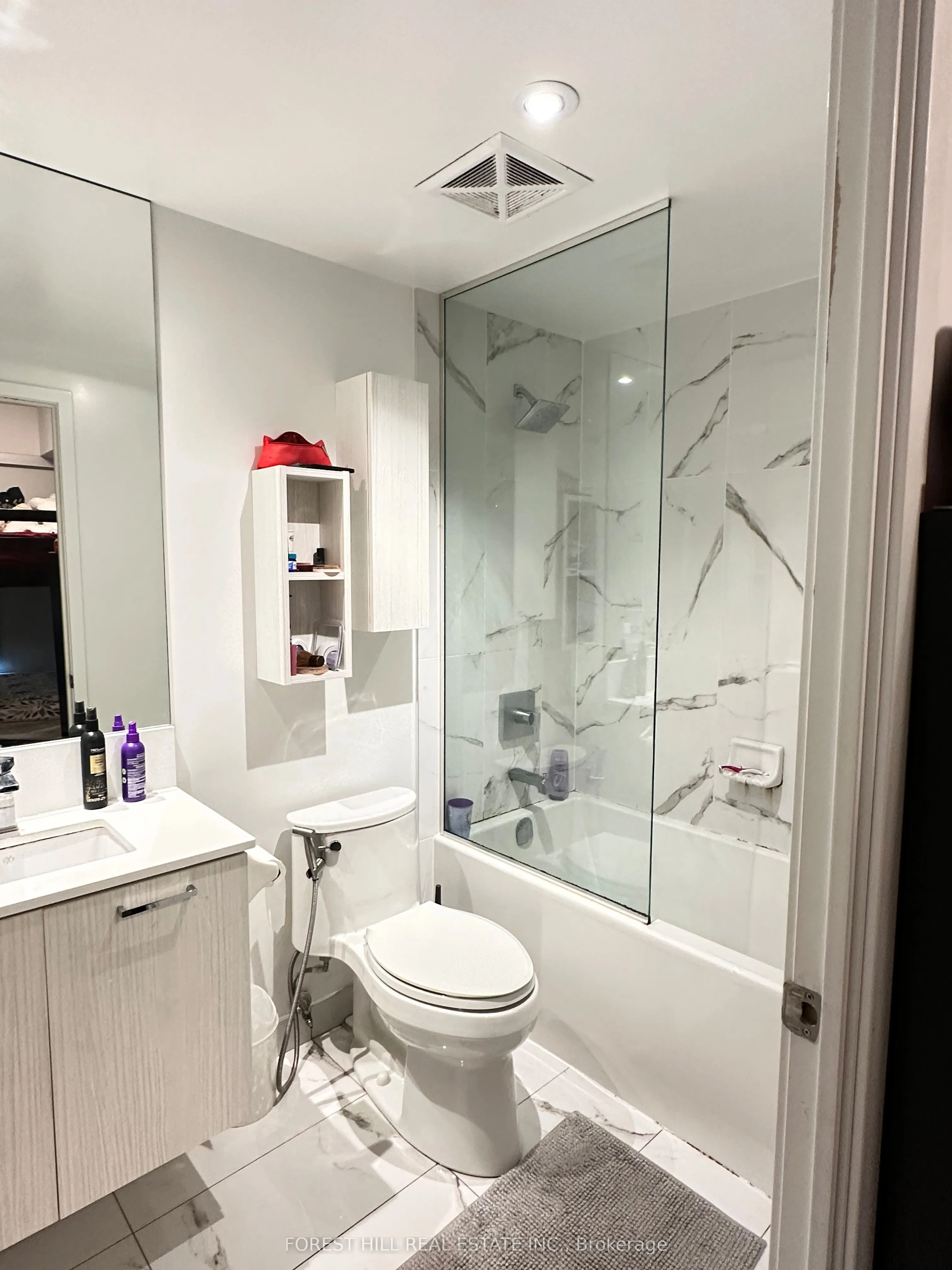 99 Broadway Avenue, #1403