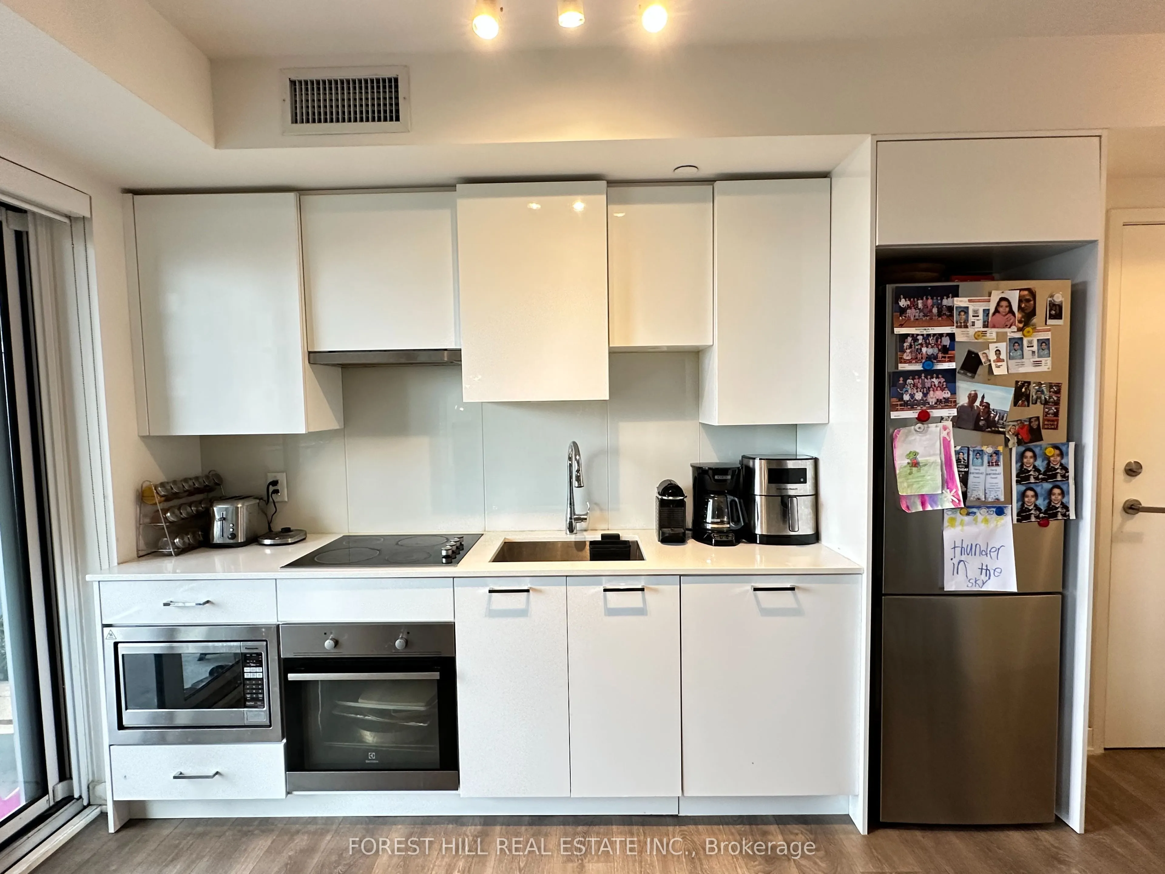99 Broadway Avenue, #1403