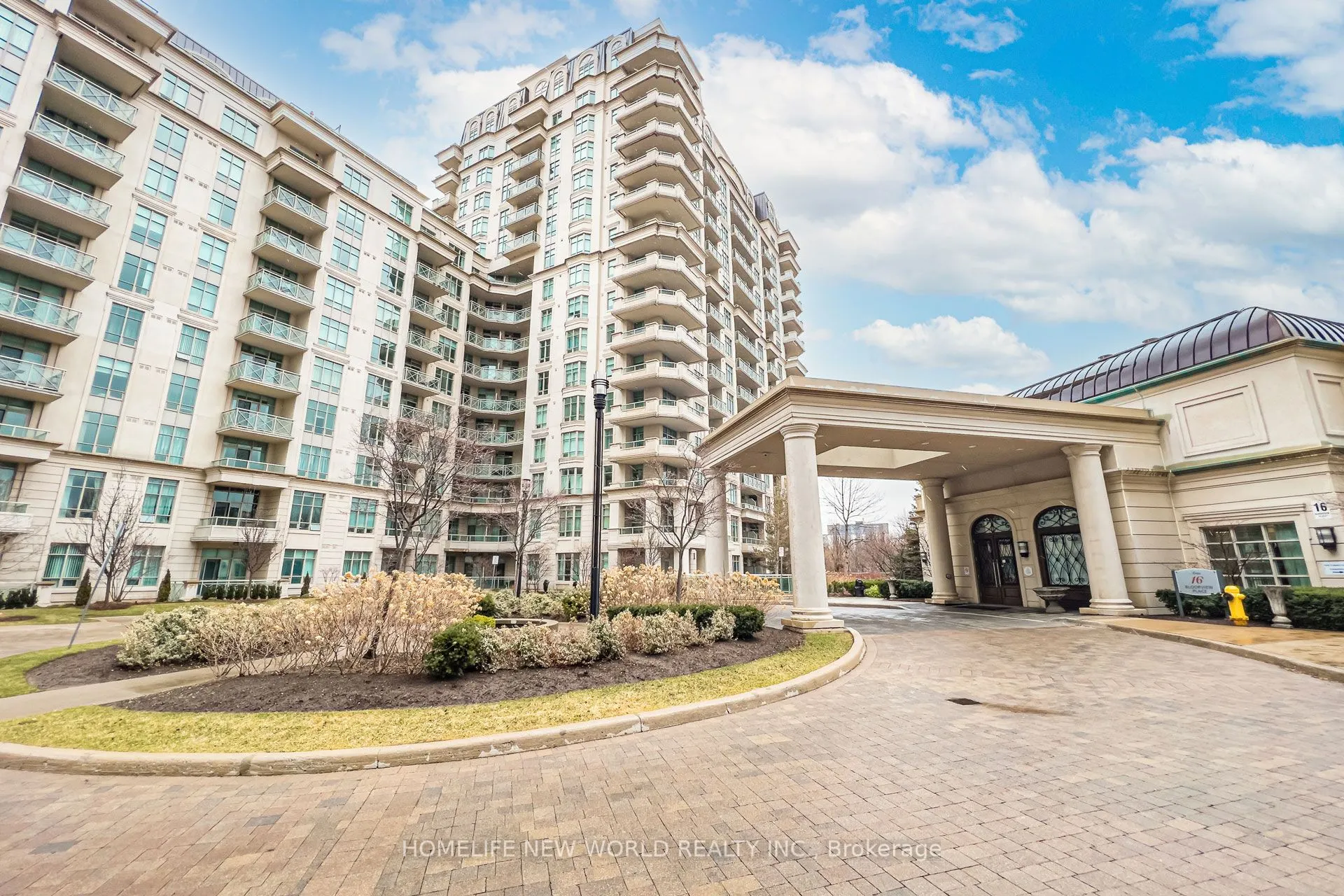 20 Bloorview Place, #821