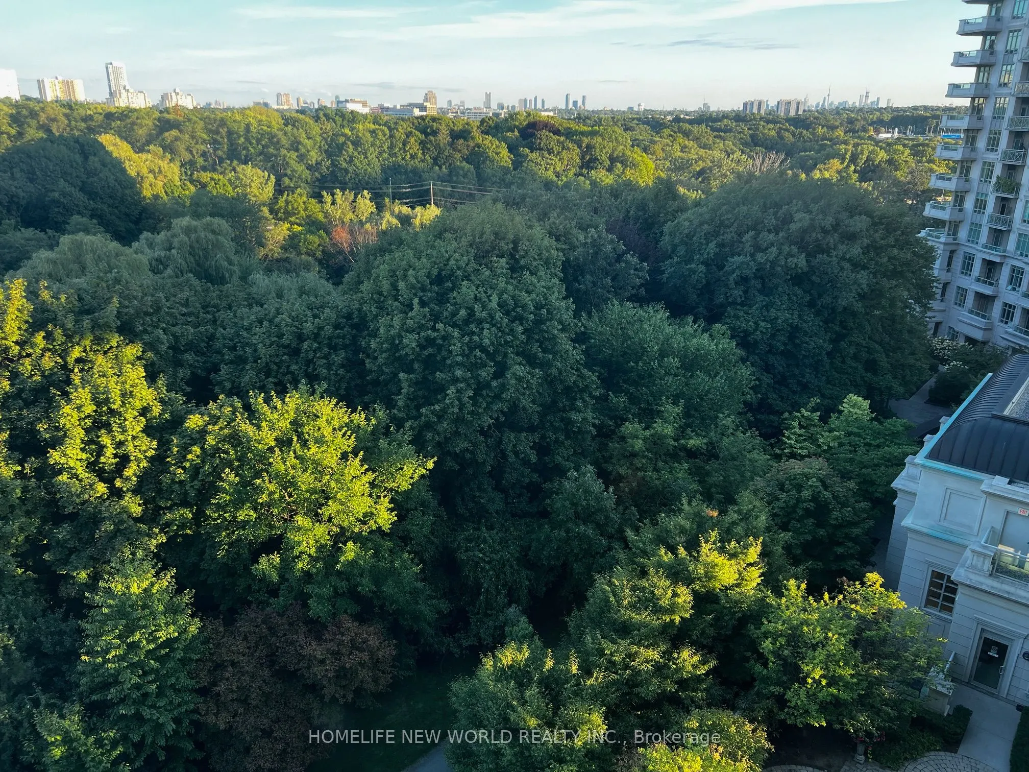 20 Bloorview Place, #821