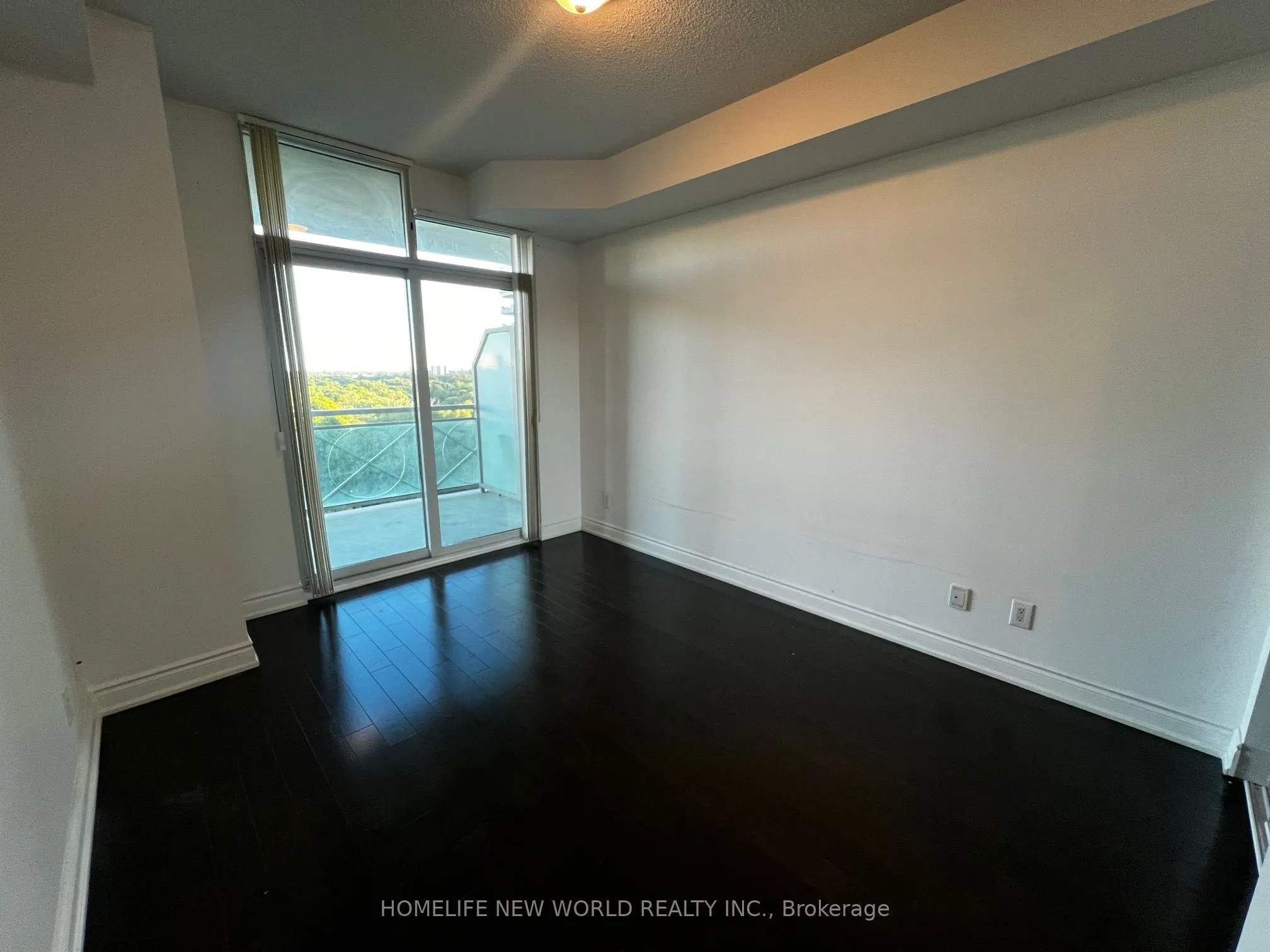 20 Bloorview Place, #821