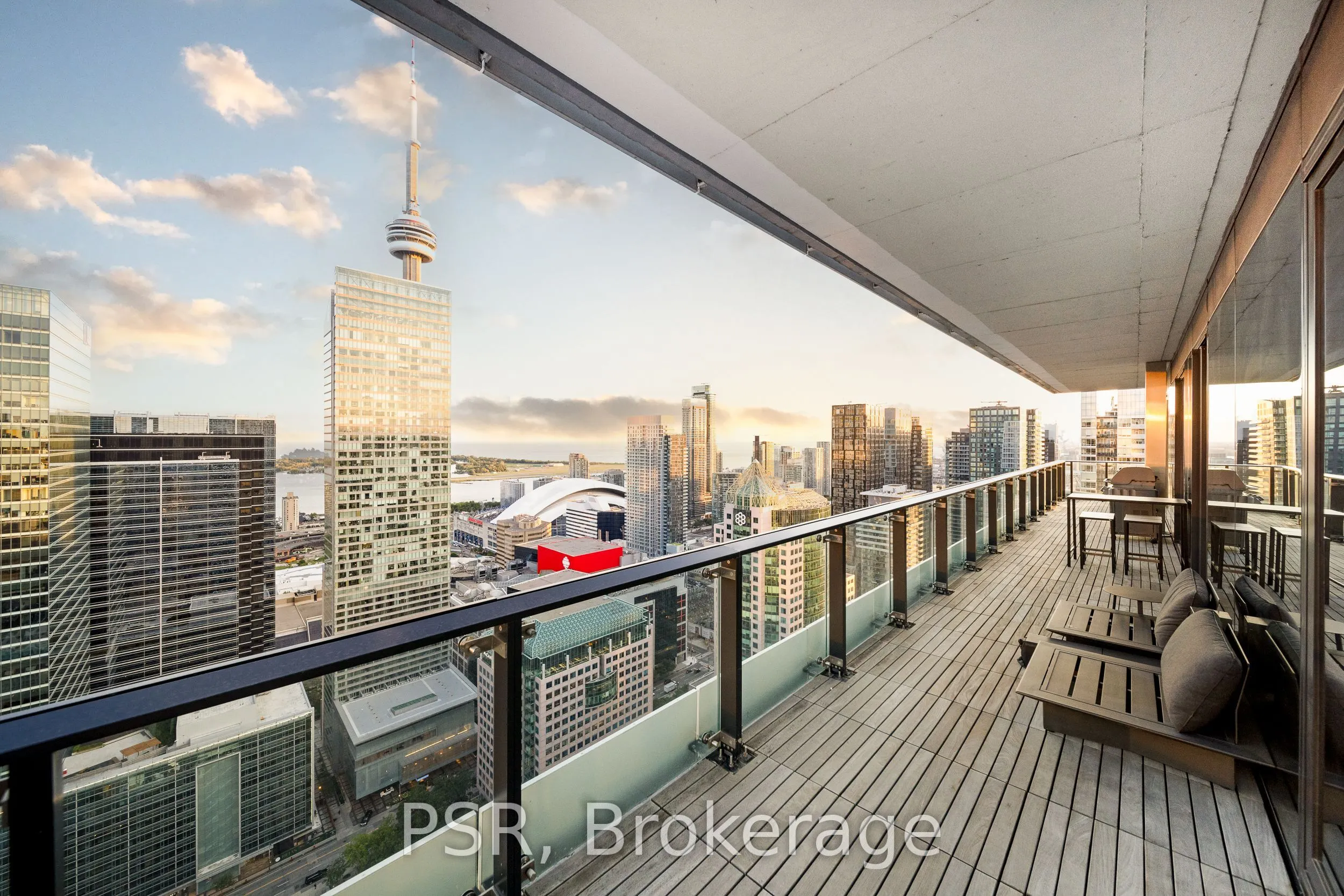 224 King Street W, #4302