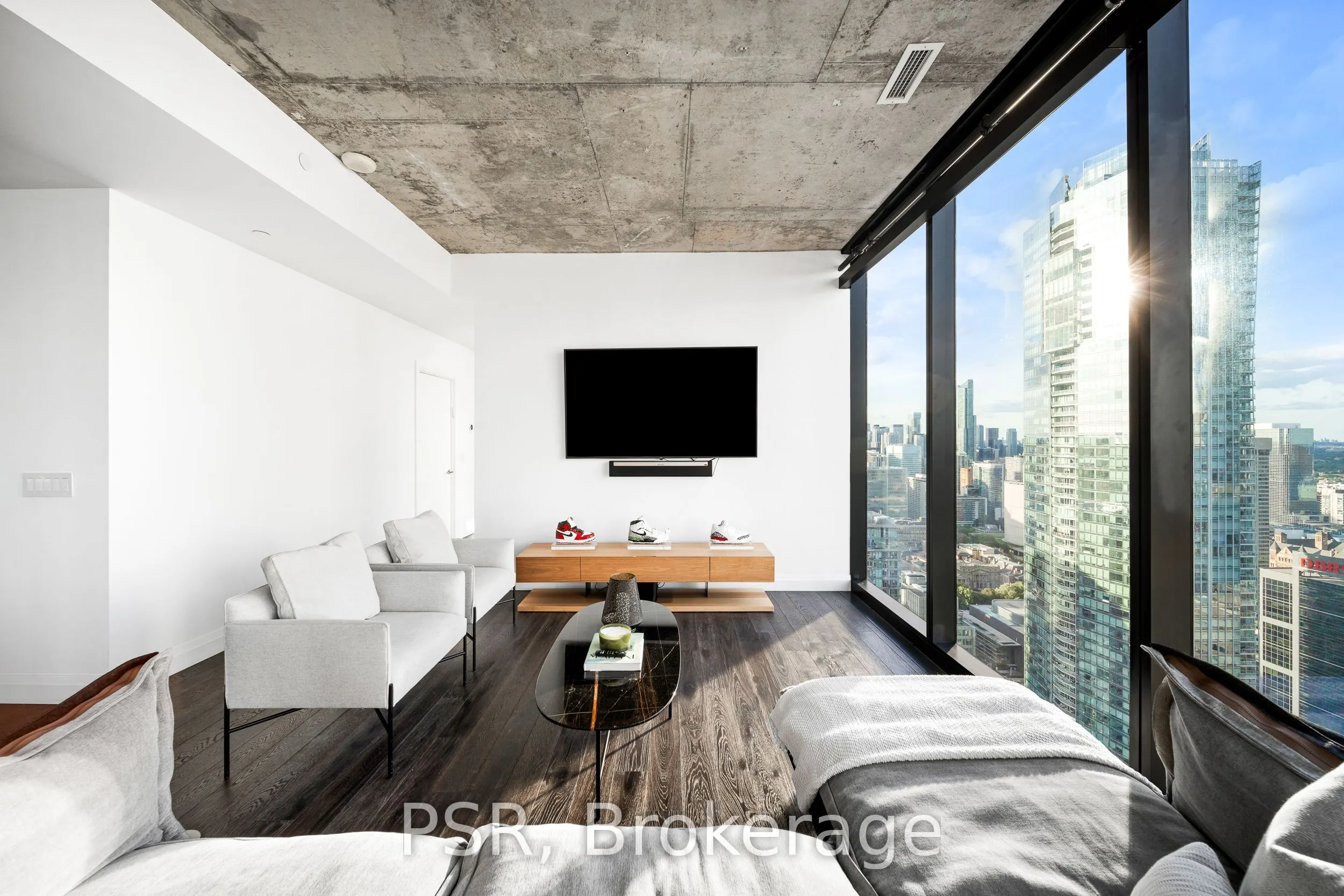224 King Street W, #4302