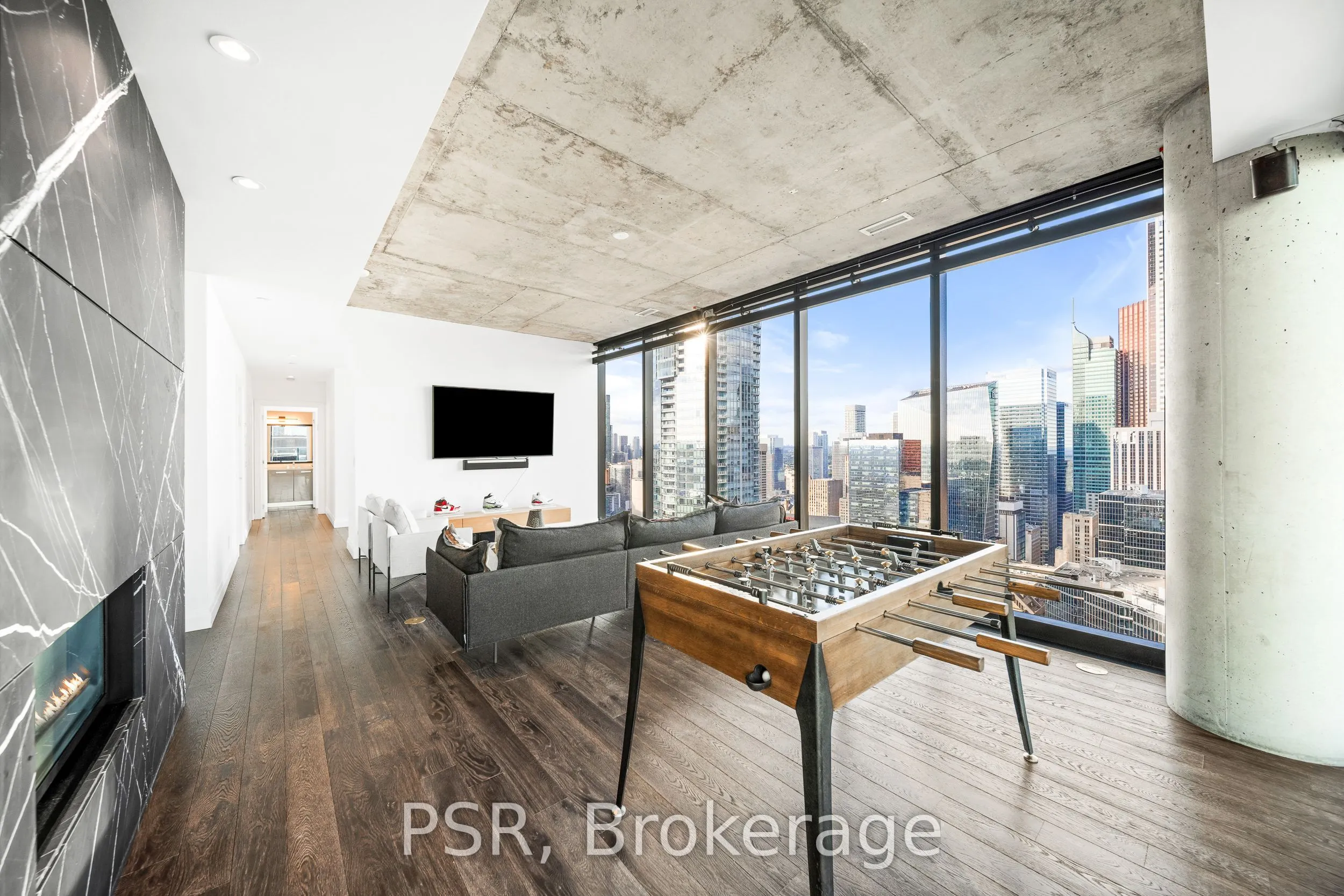 224 King Street W, #4302