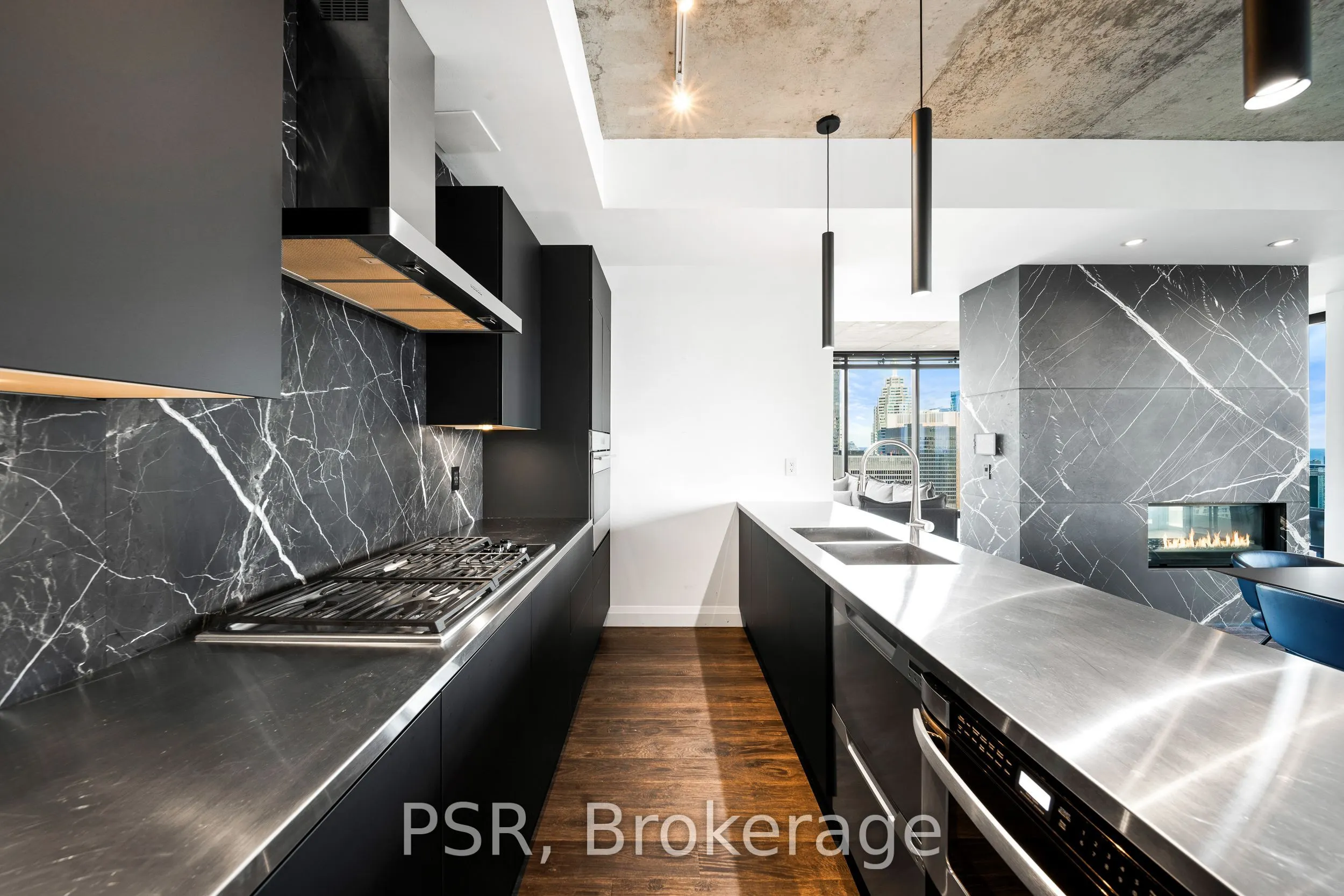 224 King Street W, #4302