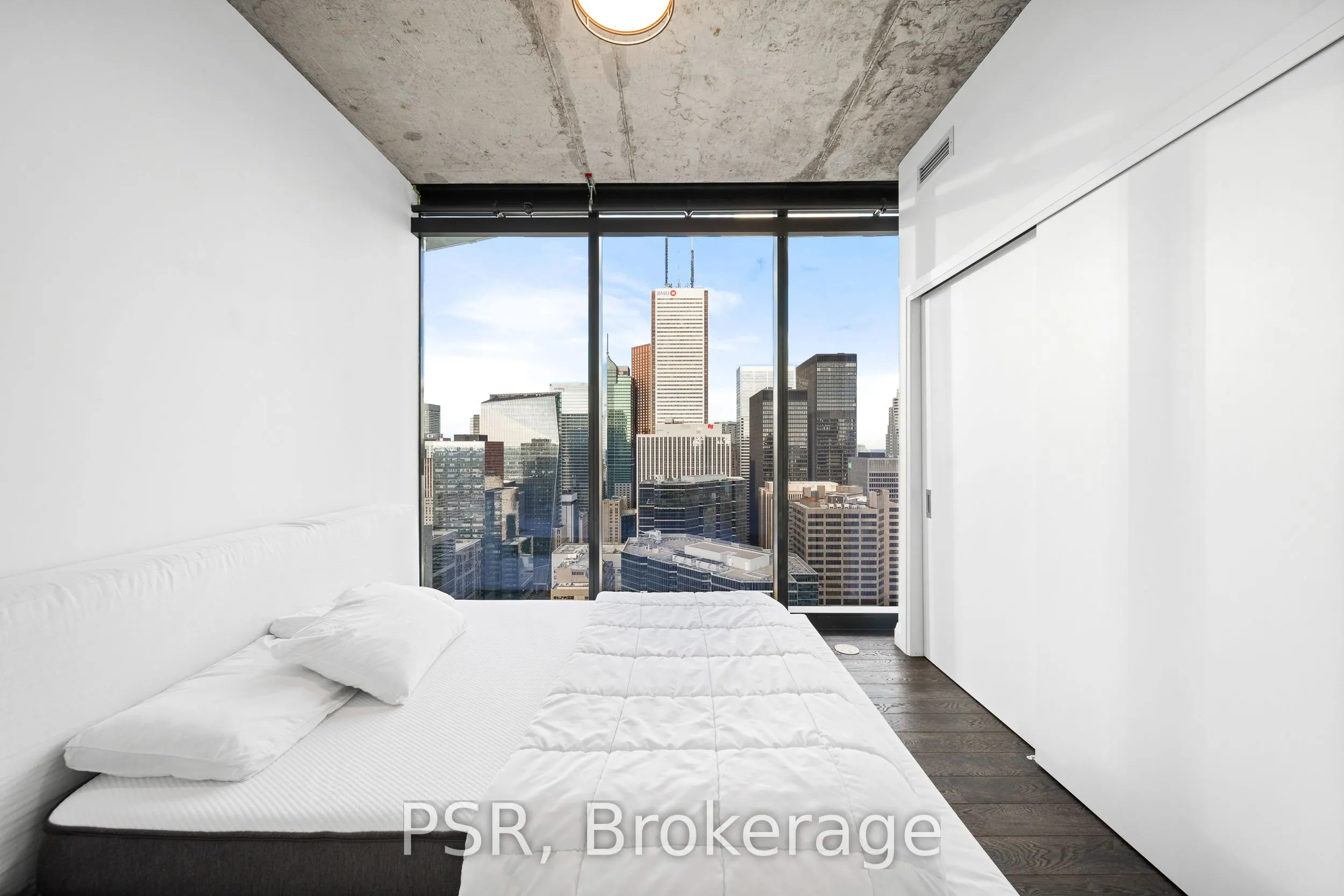 224 King Street W, #4302