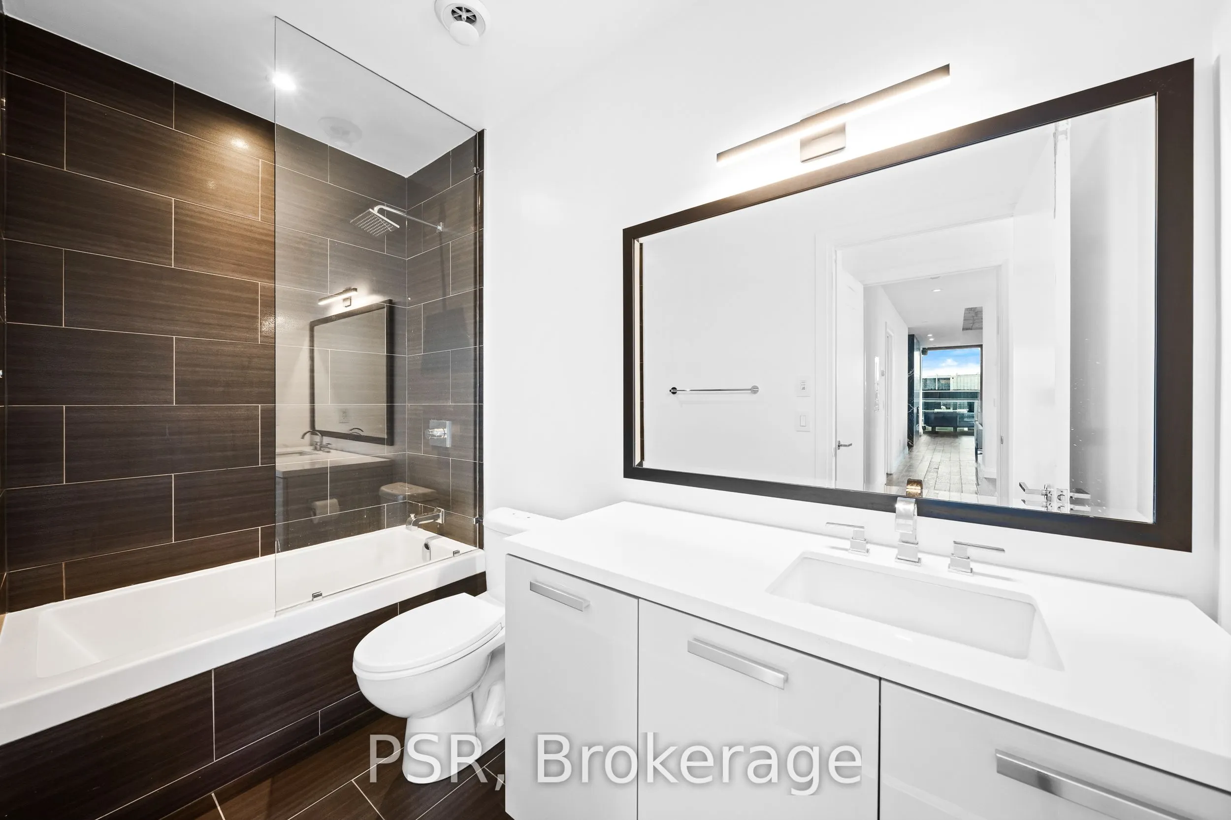224 King Street W, #4302