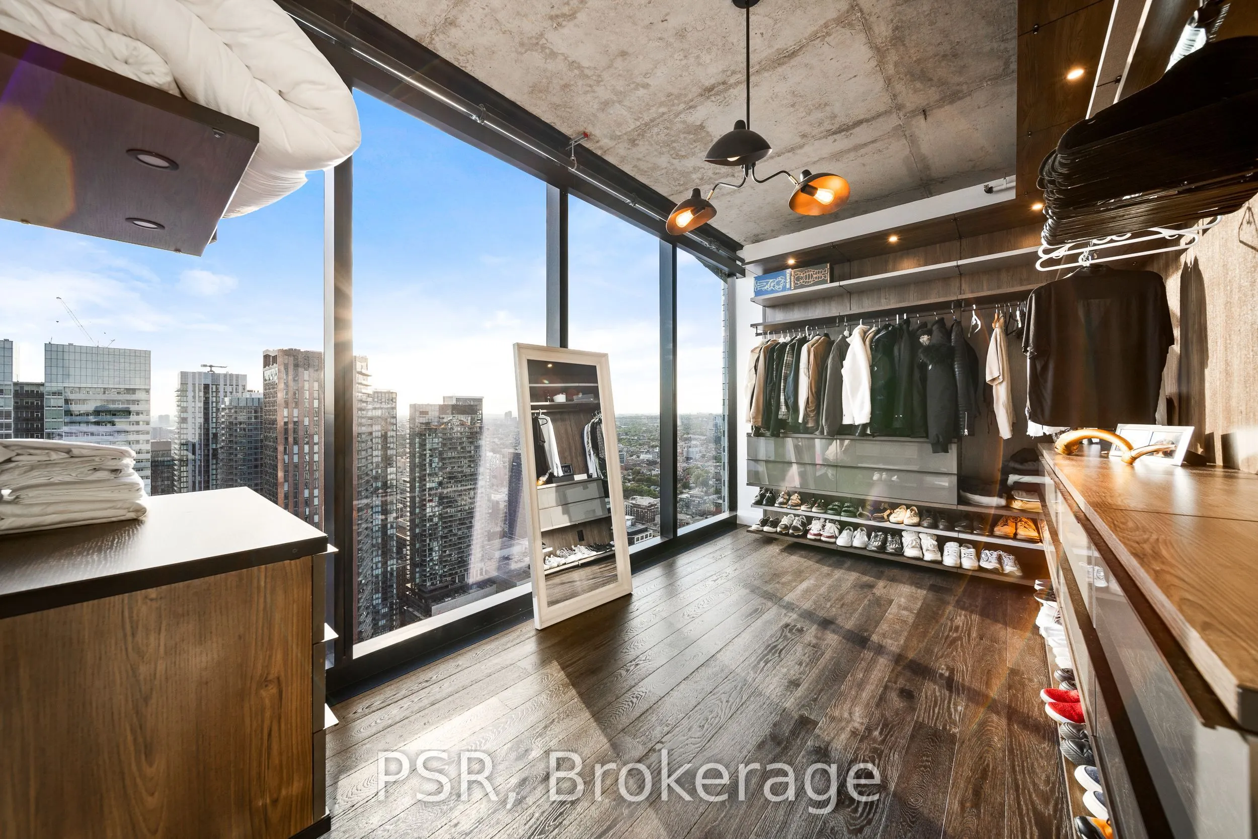 224 King Street W, #4302