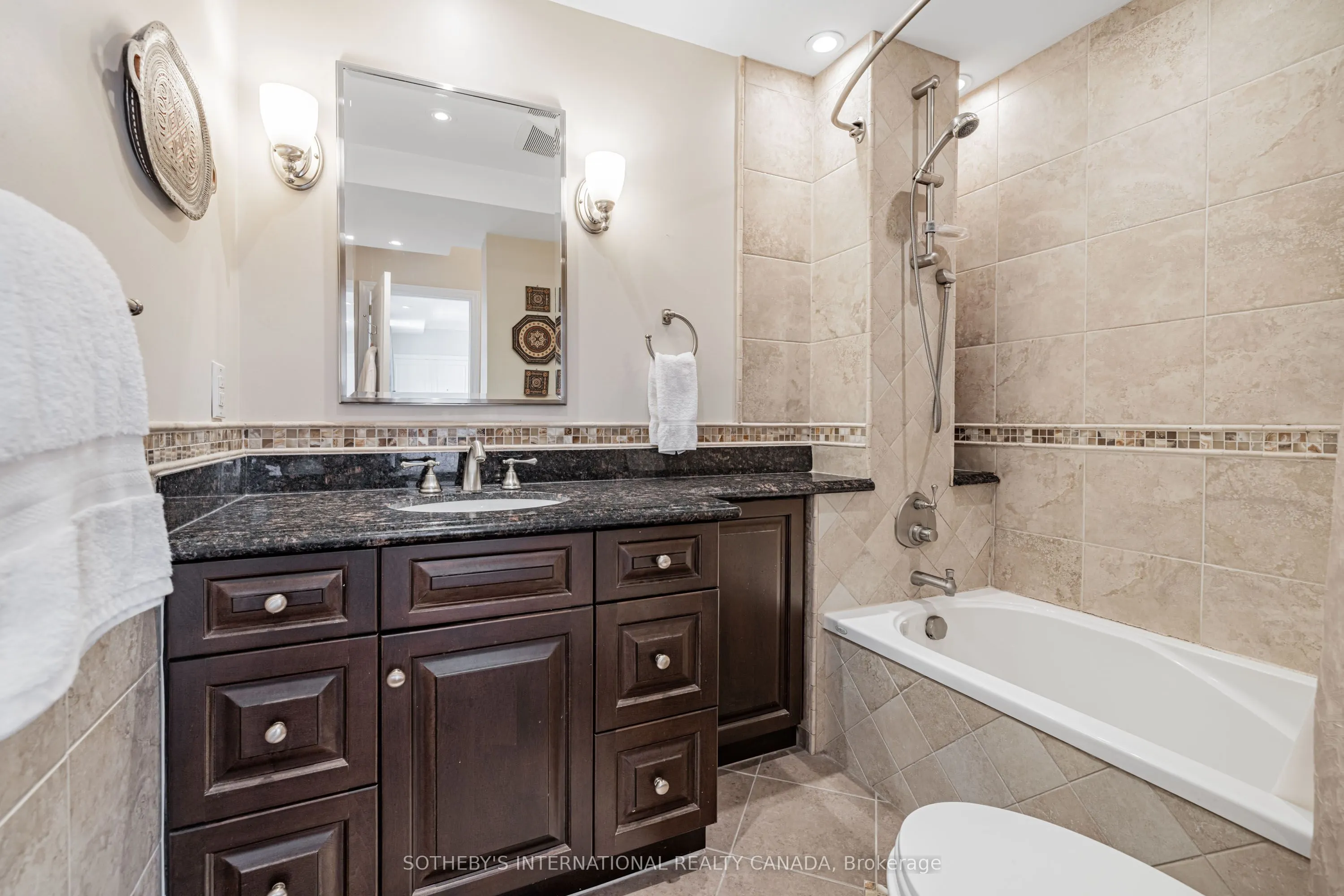 423 Avenue Road, #13