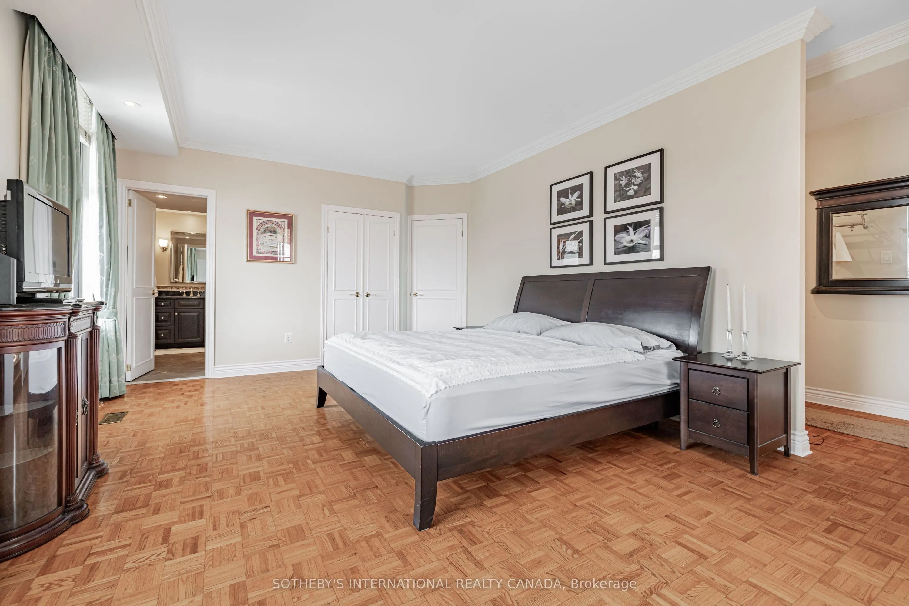 423 Avenue Road, #13