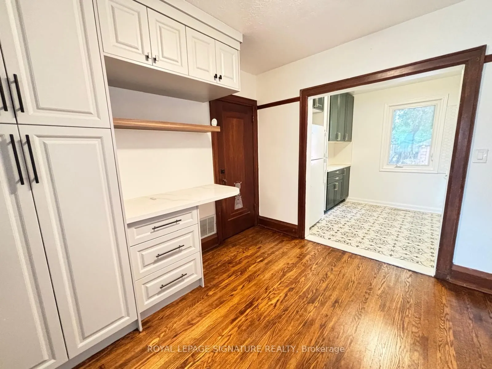 524 Eglinton Avenue E