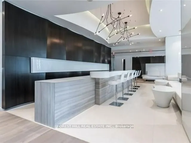 1 Bloor Street E, #4701