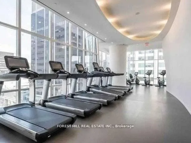 1 Bloor Street E, #4701