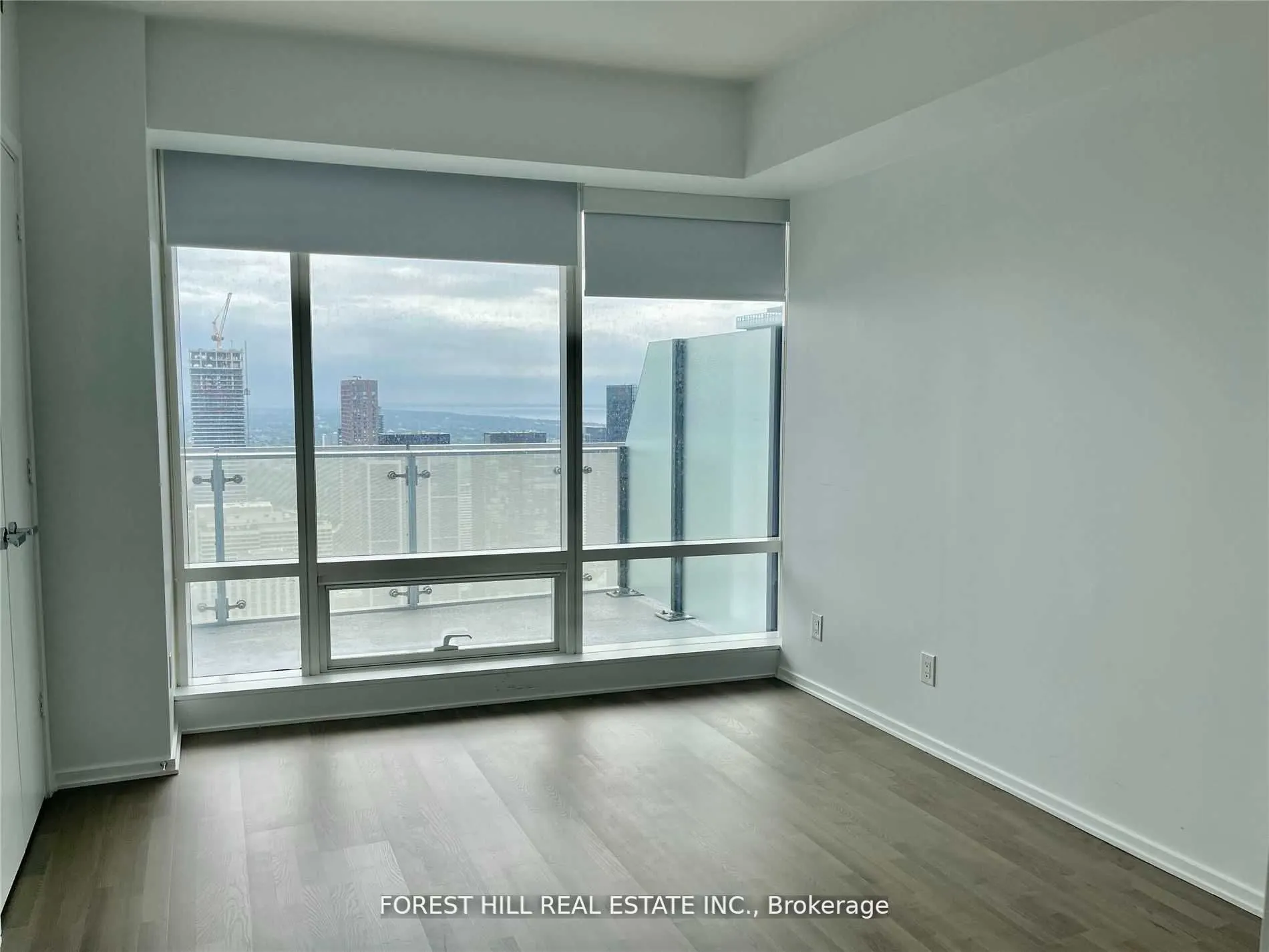 1 Bloor Street E, #4701