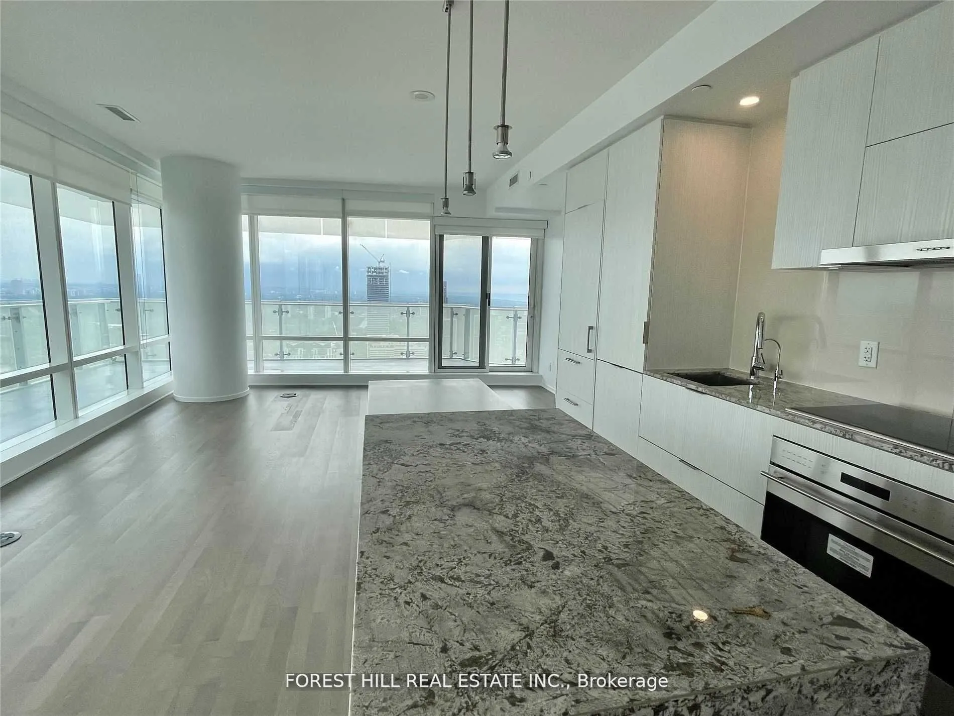 1 Bloor Street E, #4701
