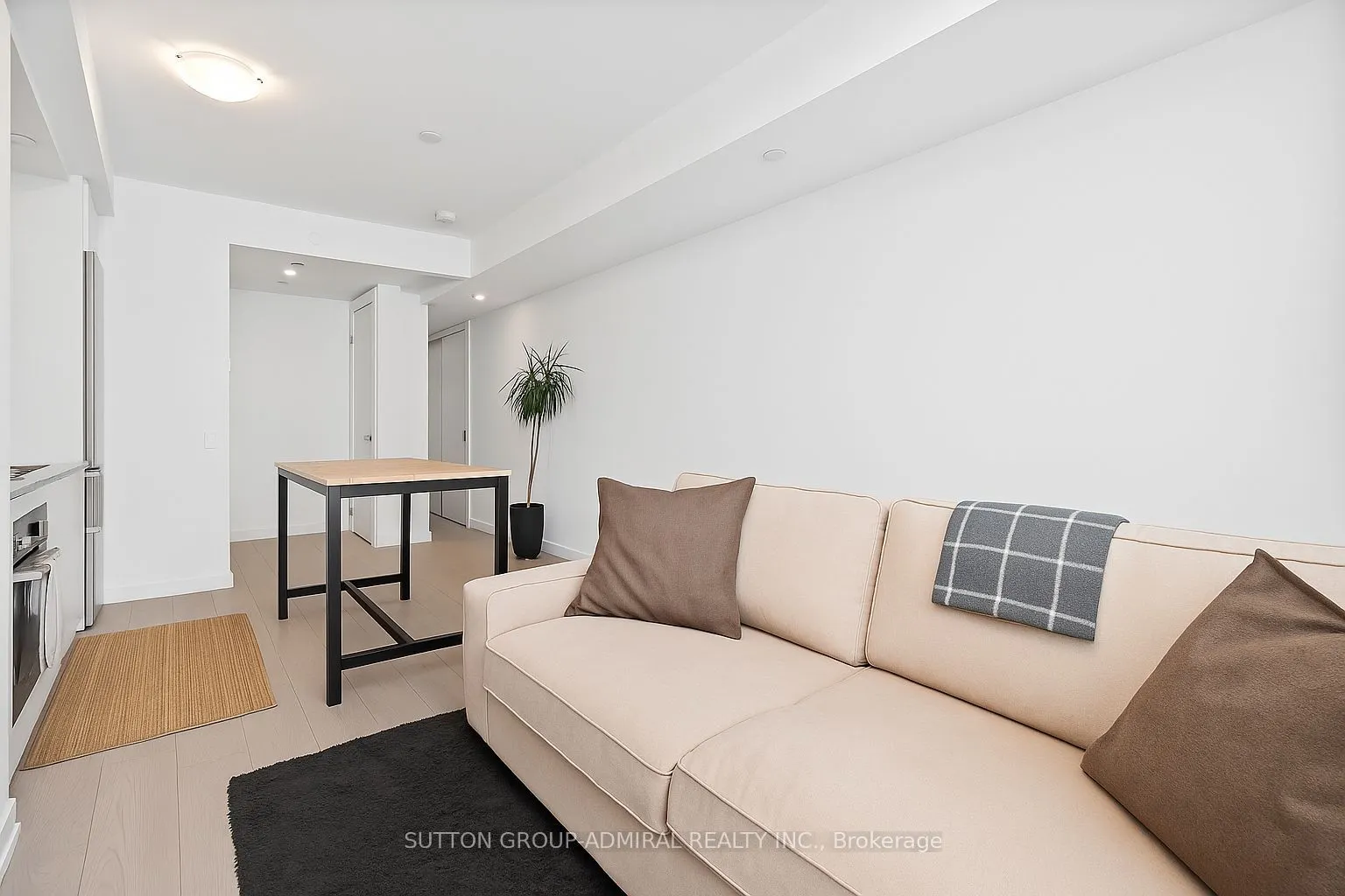 120 Parliament Street, #1413