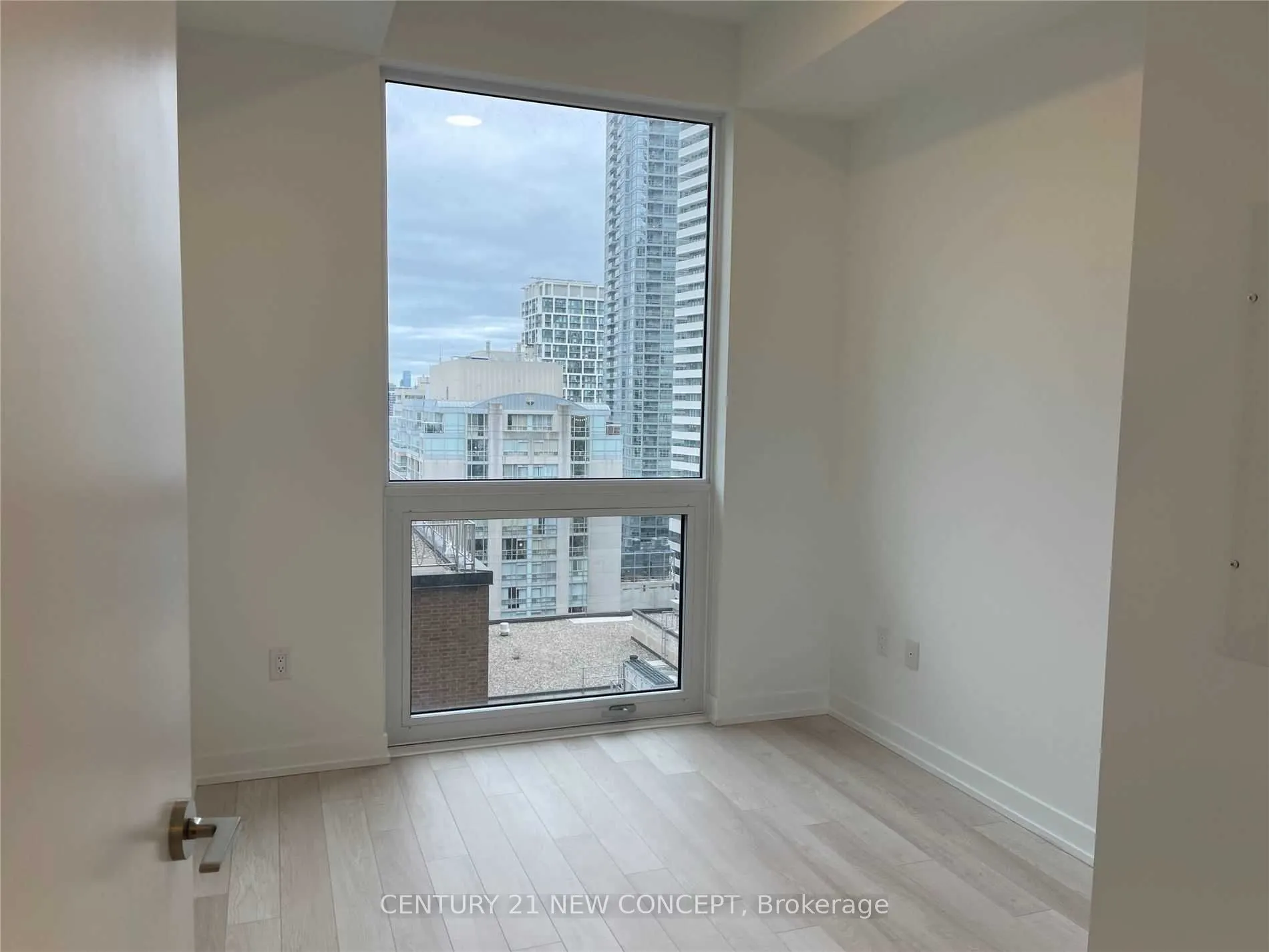 39 roehampton Avenue, #1204