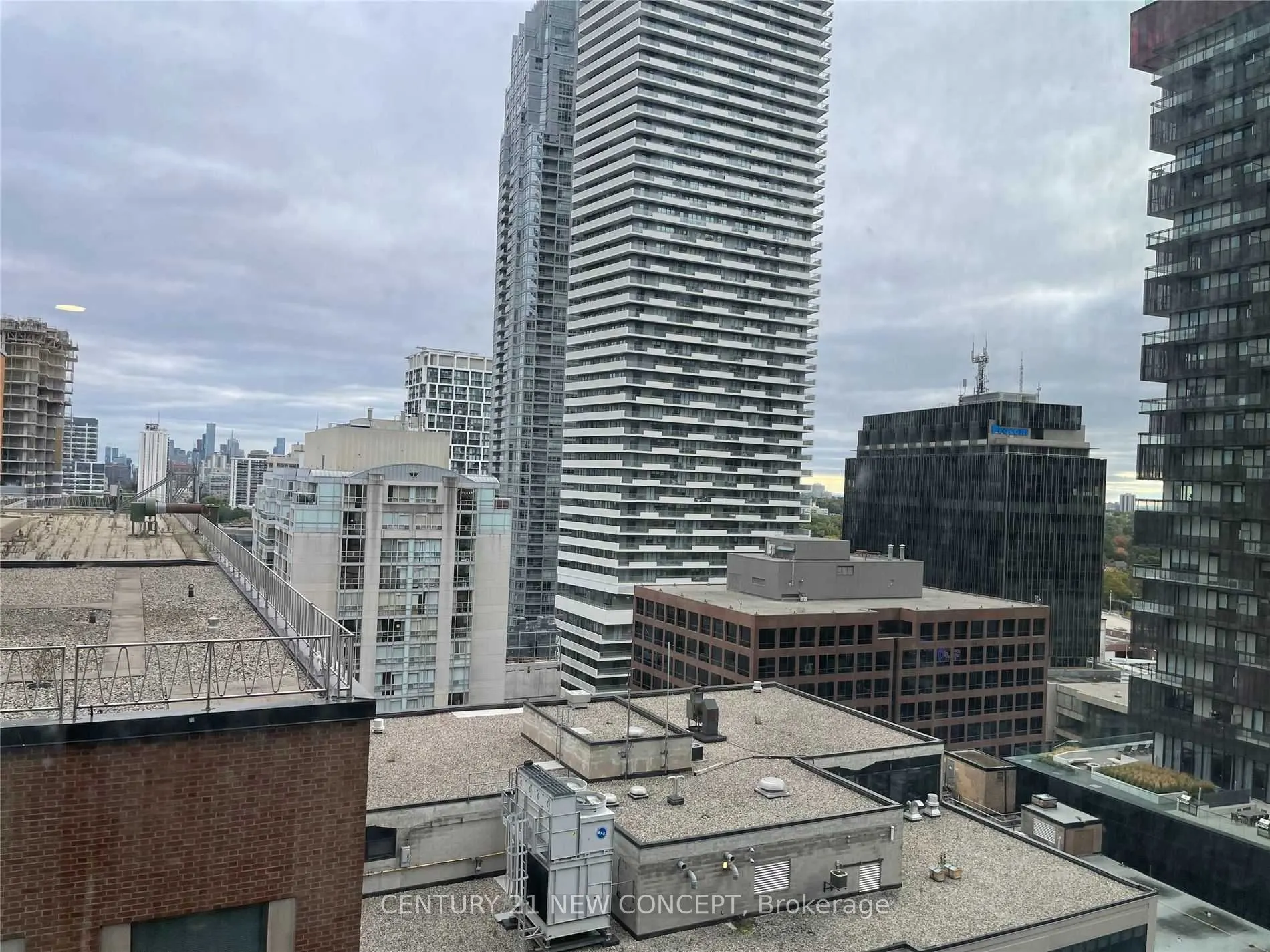 39 roehampton Avenue, #1204