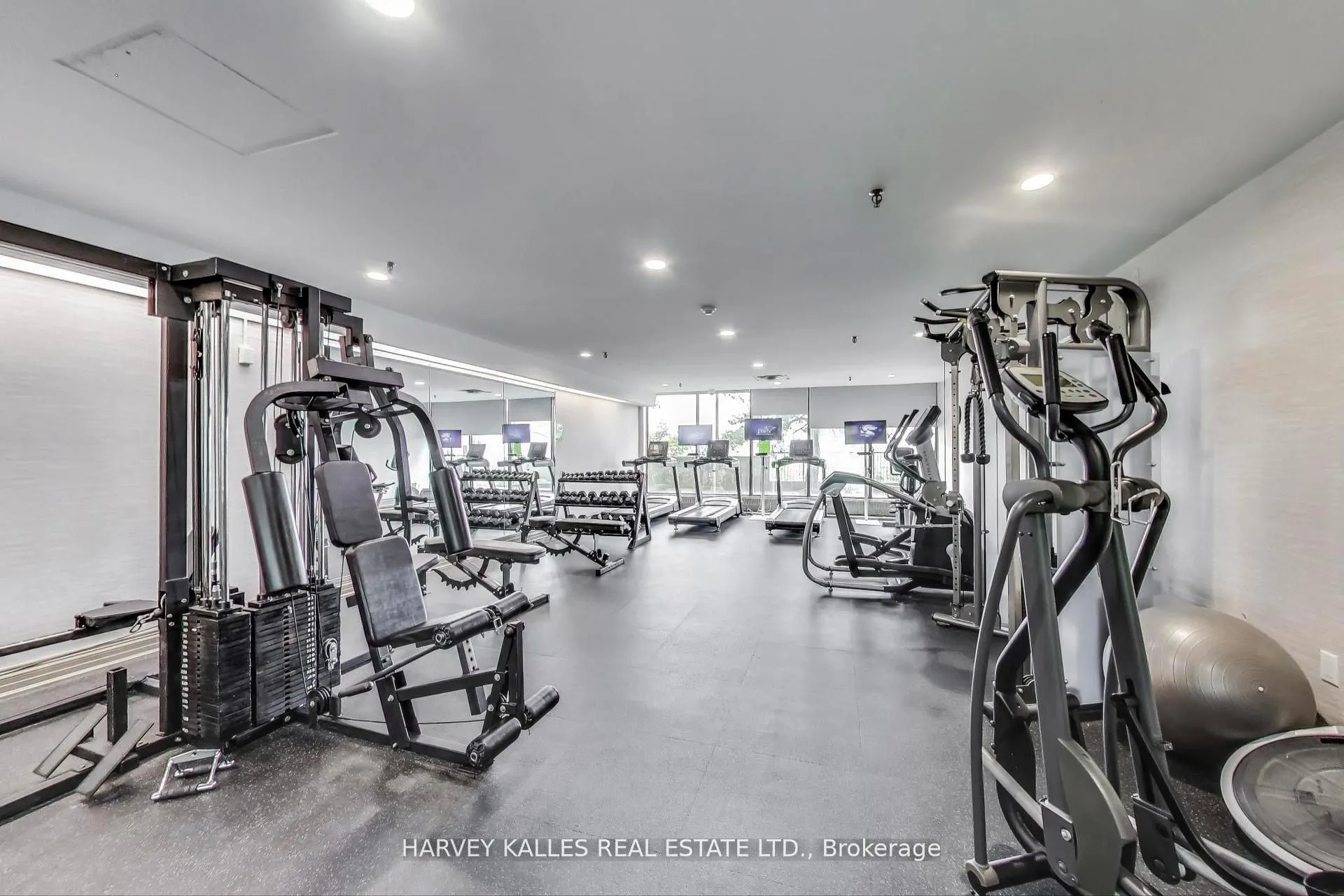 55 Skymark Drive, #902