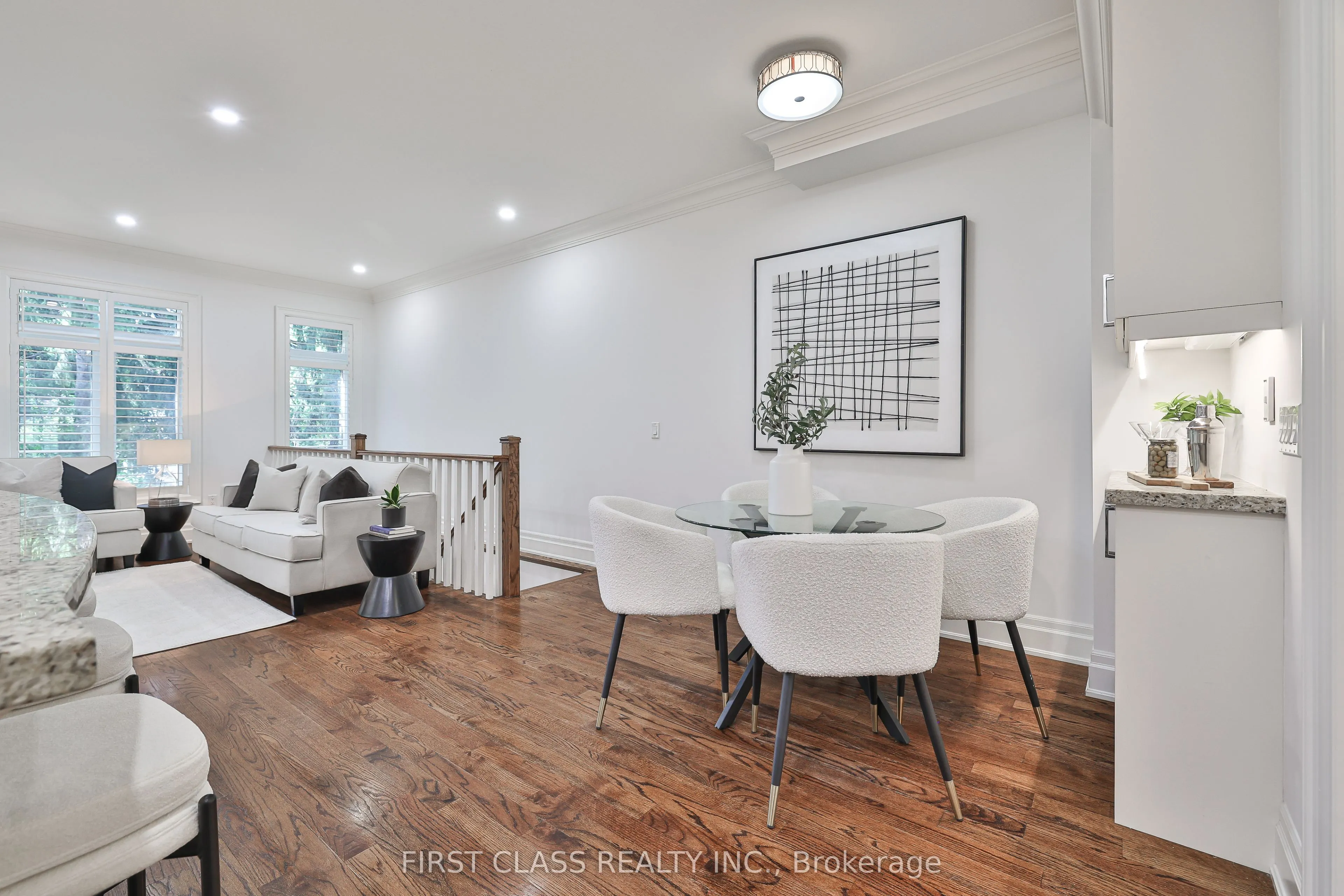 136 Bowood Avenue