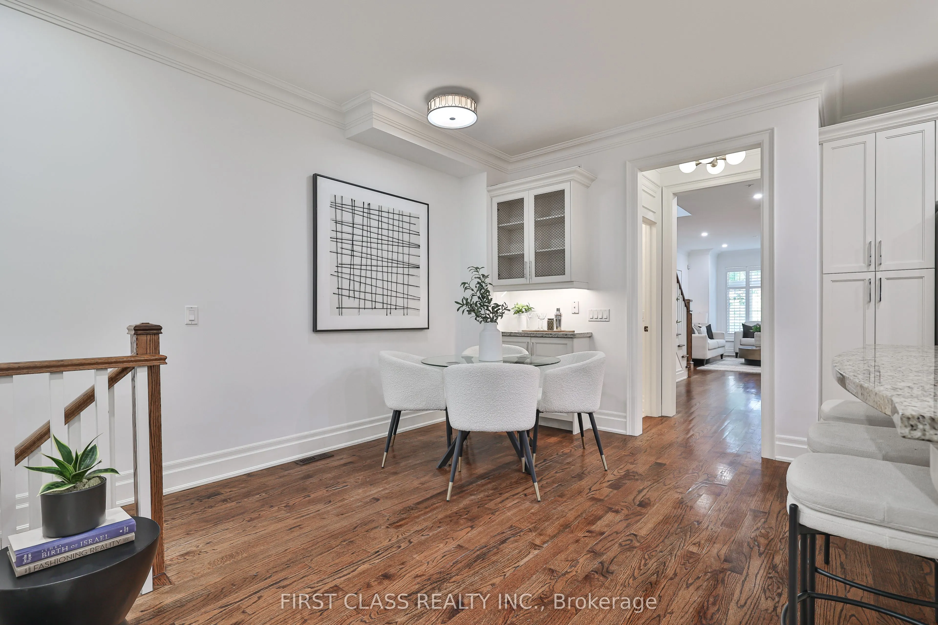 136 Bowood Avenue