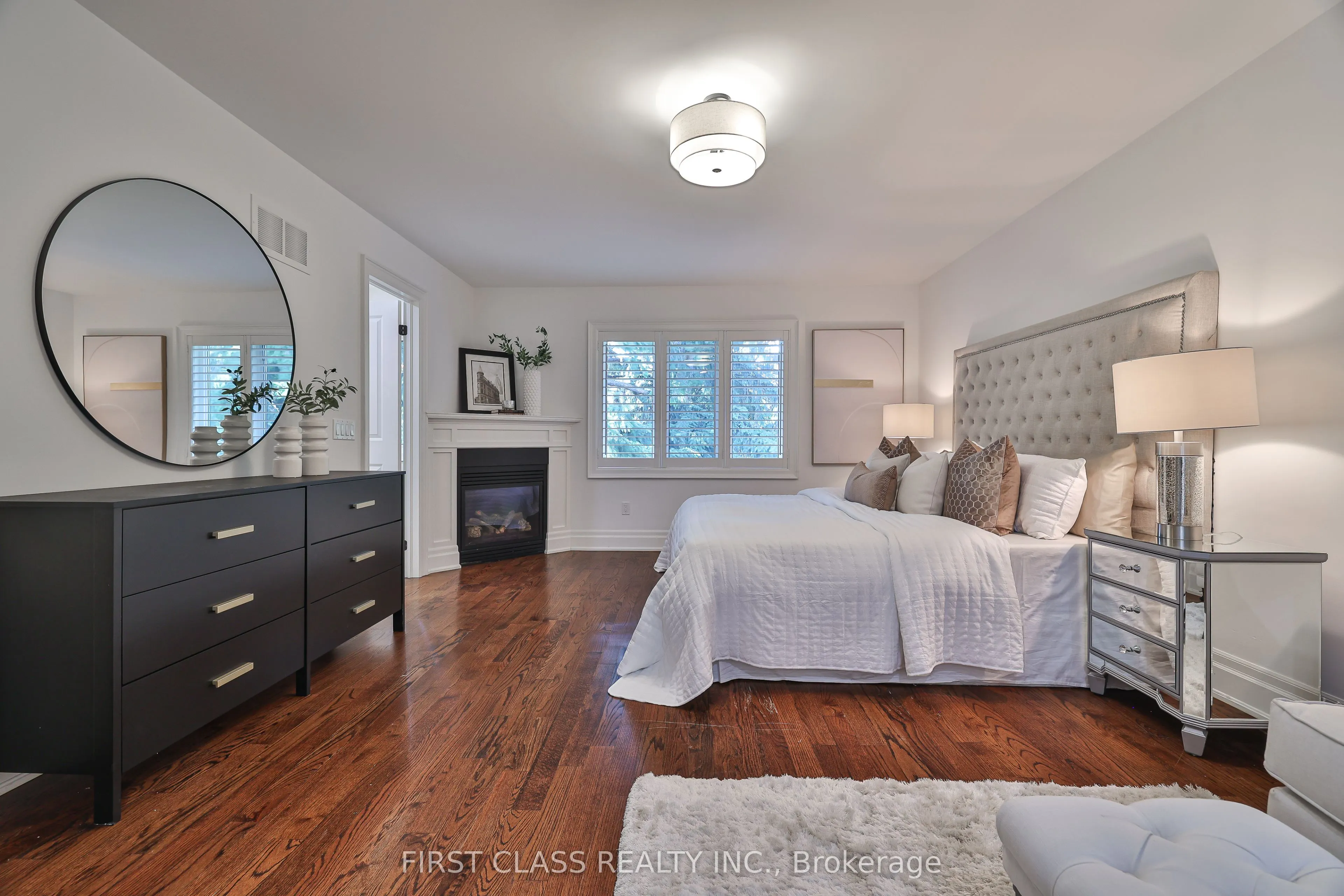 136 Bowood Avenue