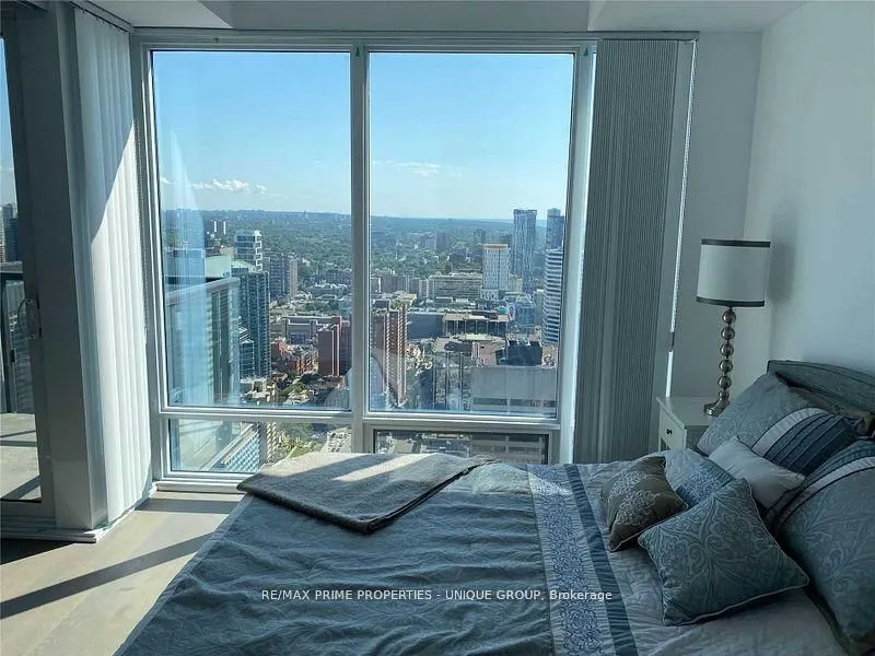 488 University Avenue, #3806