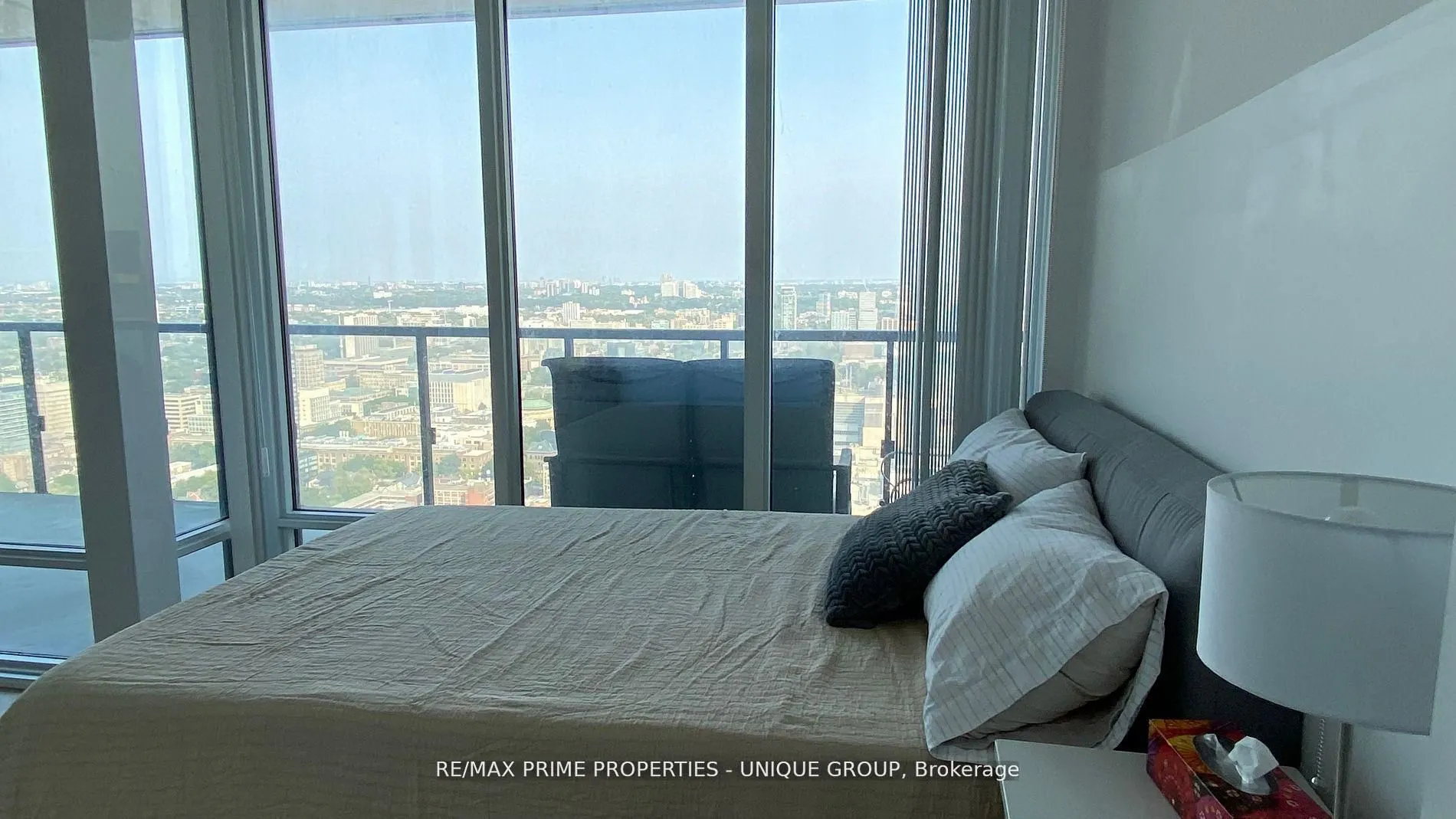 488 University Avenue, #3716