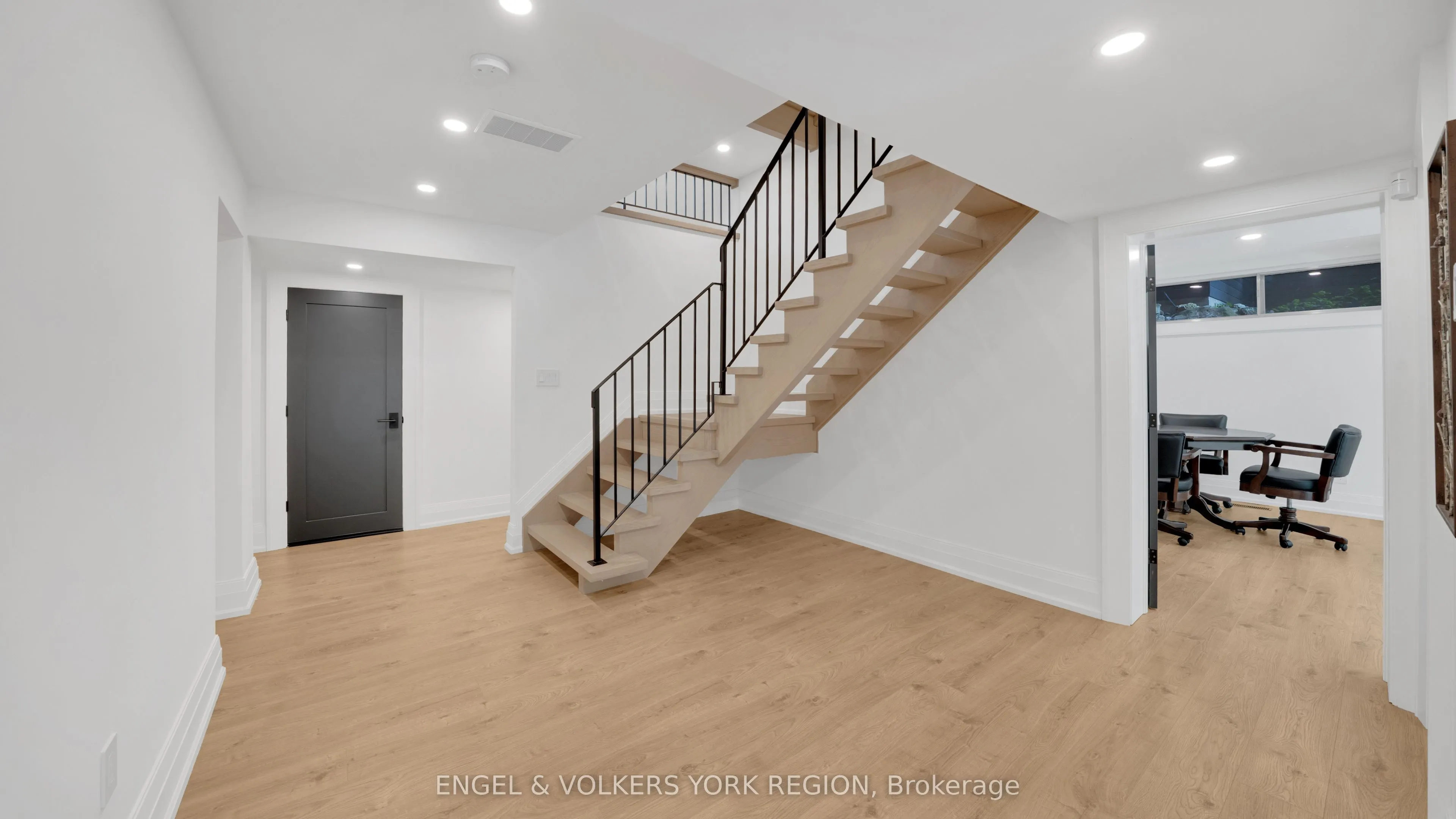 15 Silvergrove Road