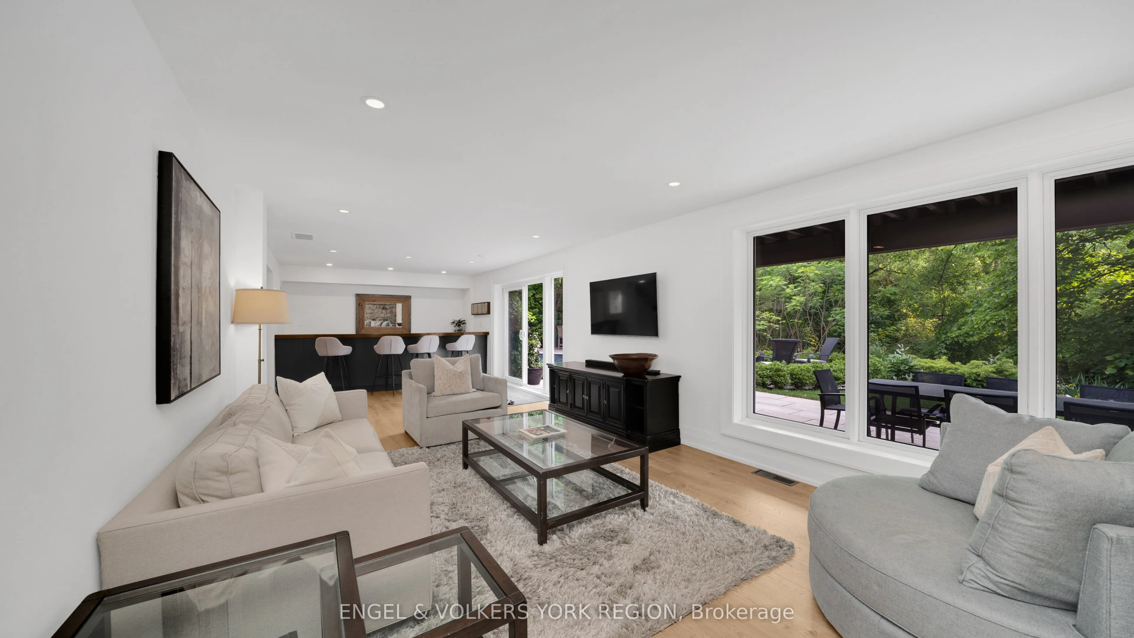 15 Silvergrove Road