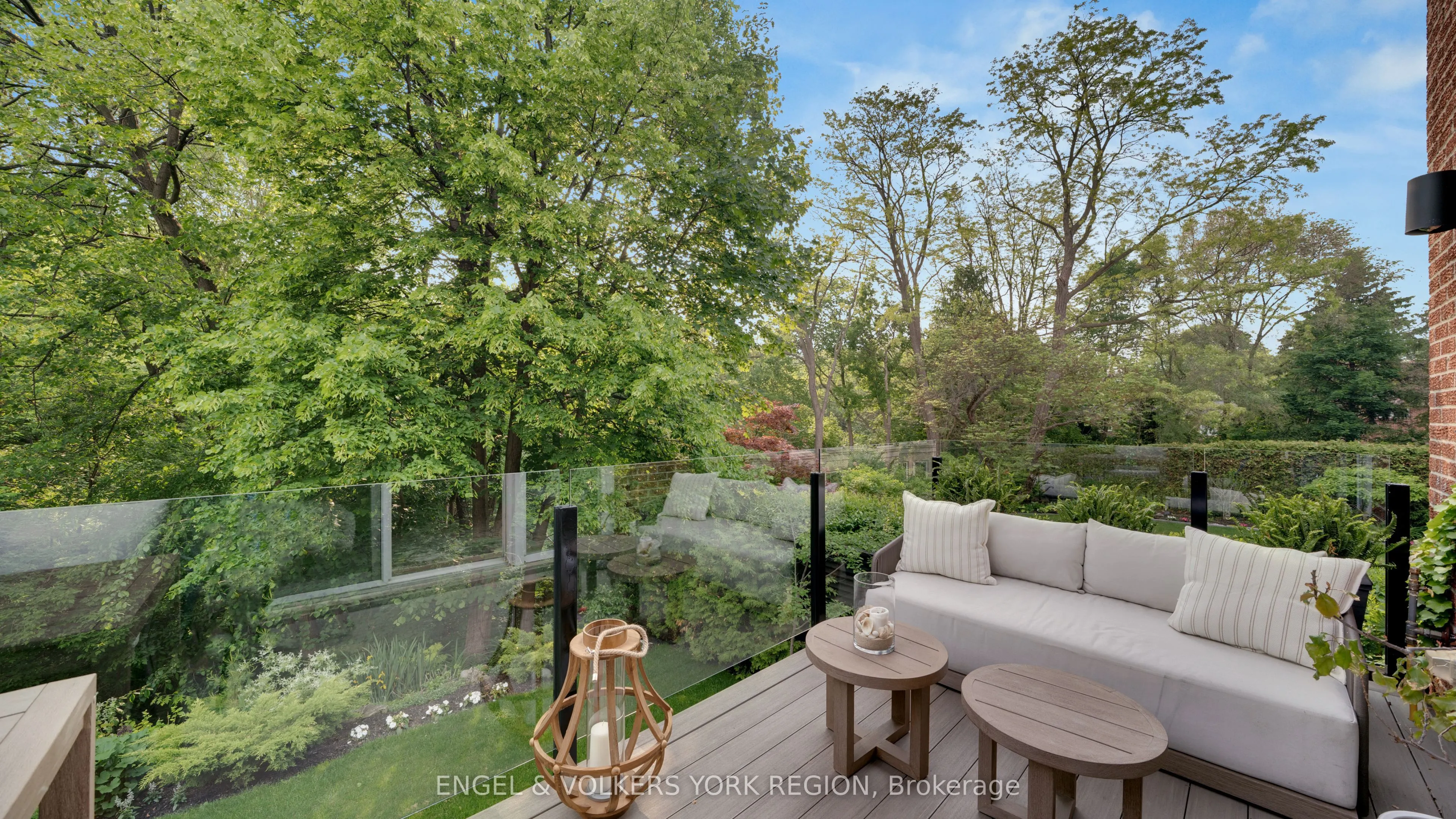 15 Silvergrove Road