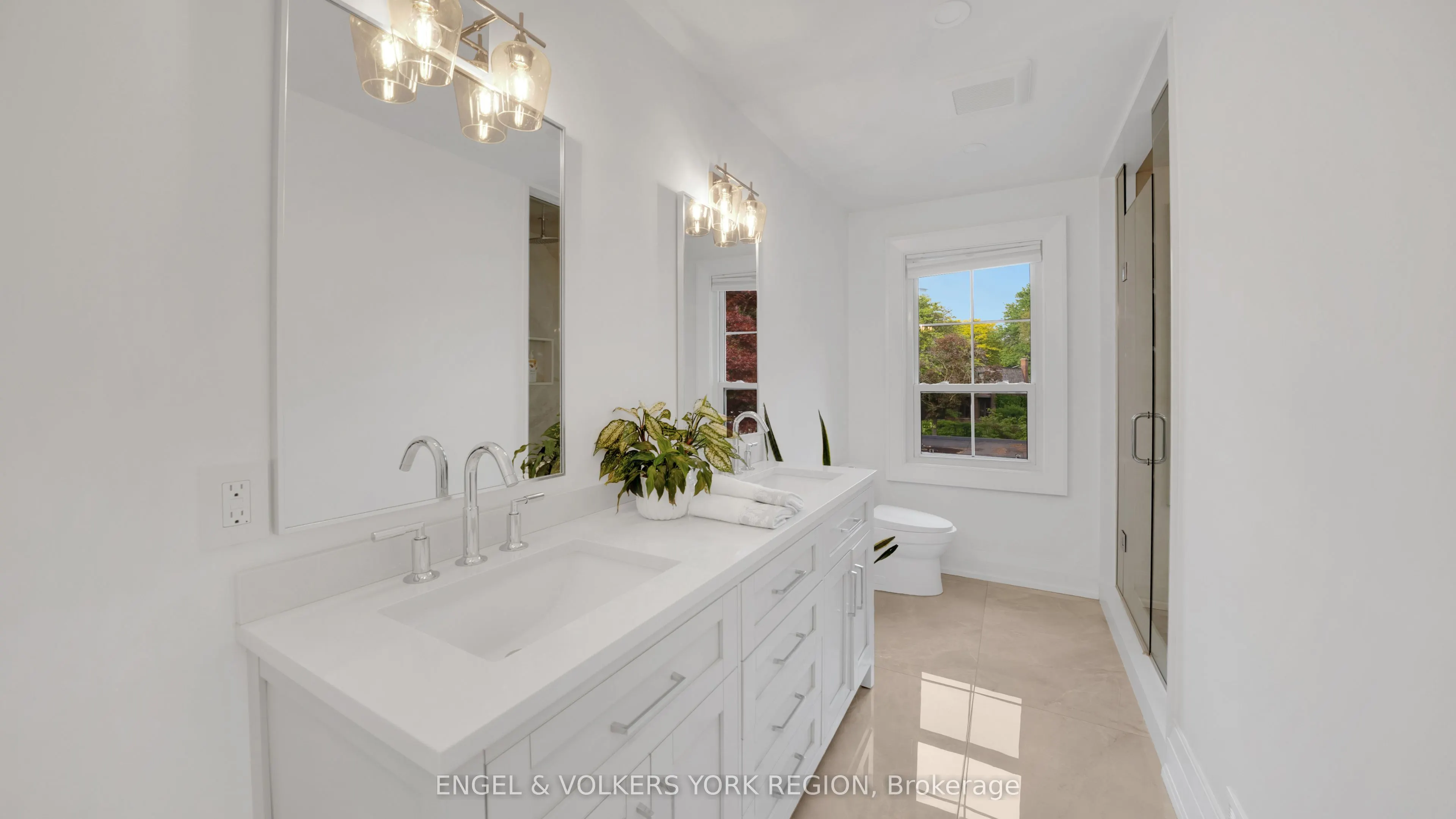 15 Silvergrove Road