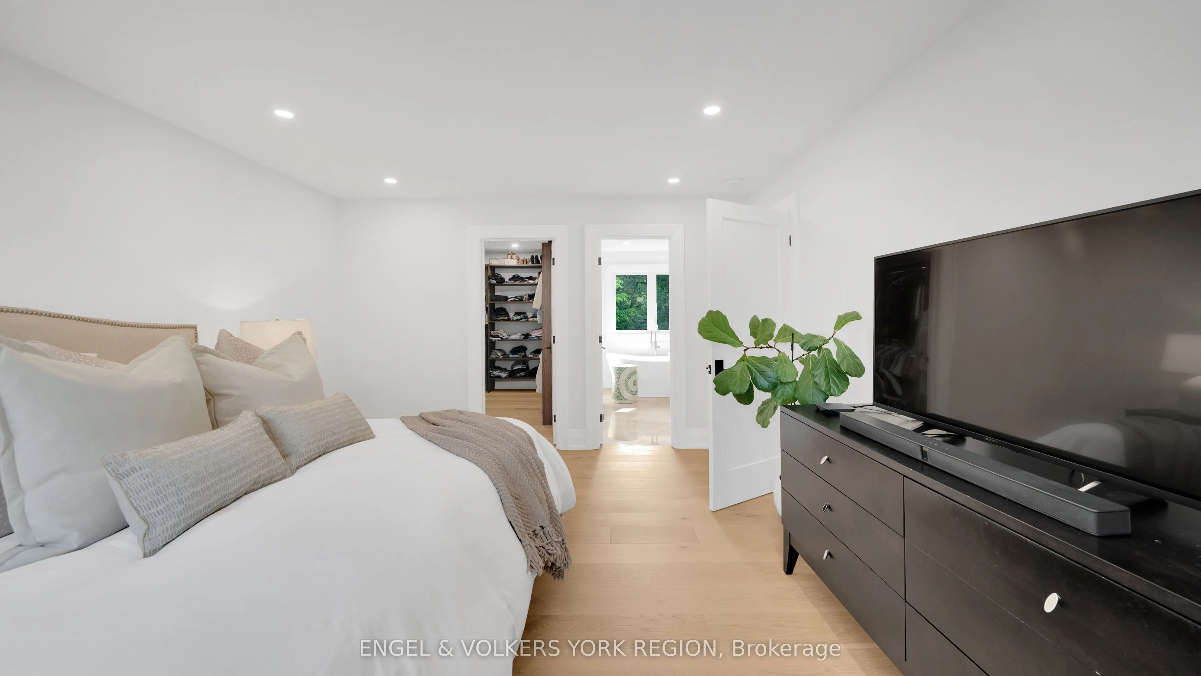 15 Silvergrove Road
