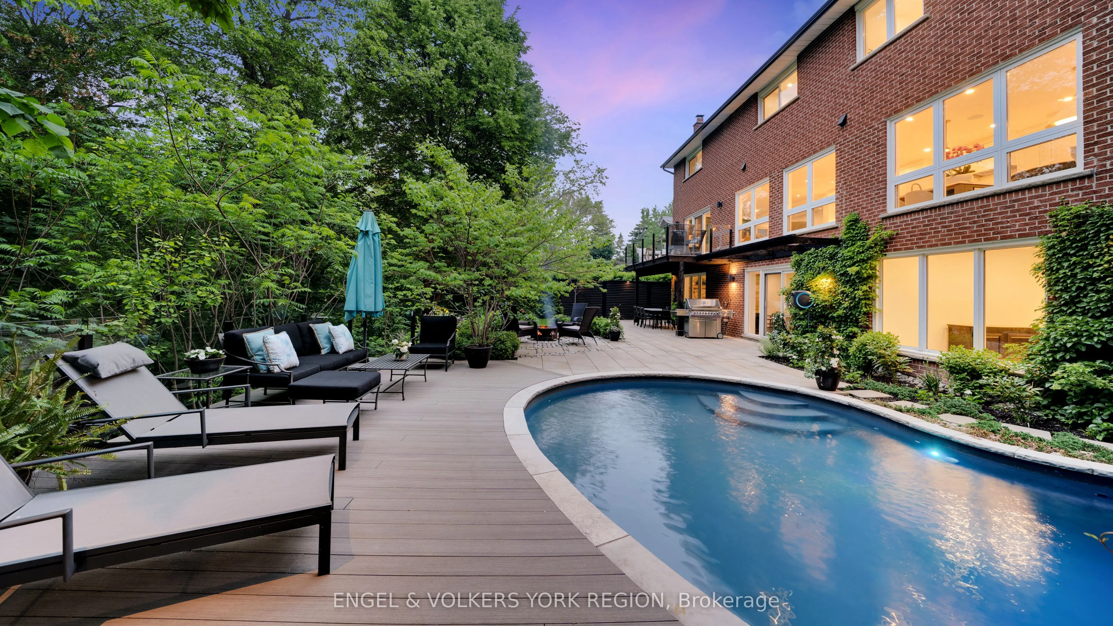 15 Silvergrove Road