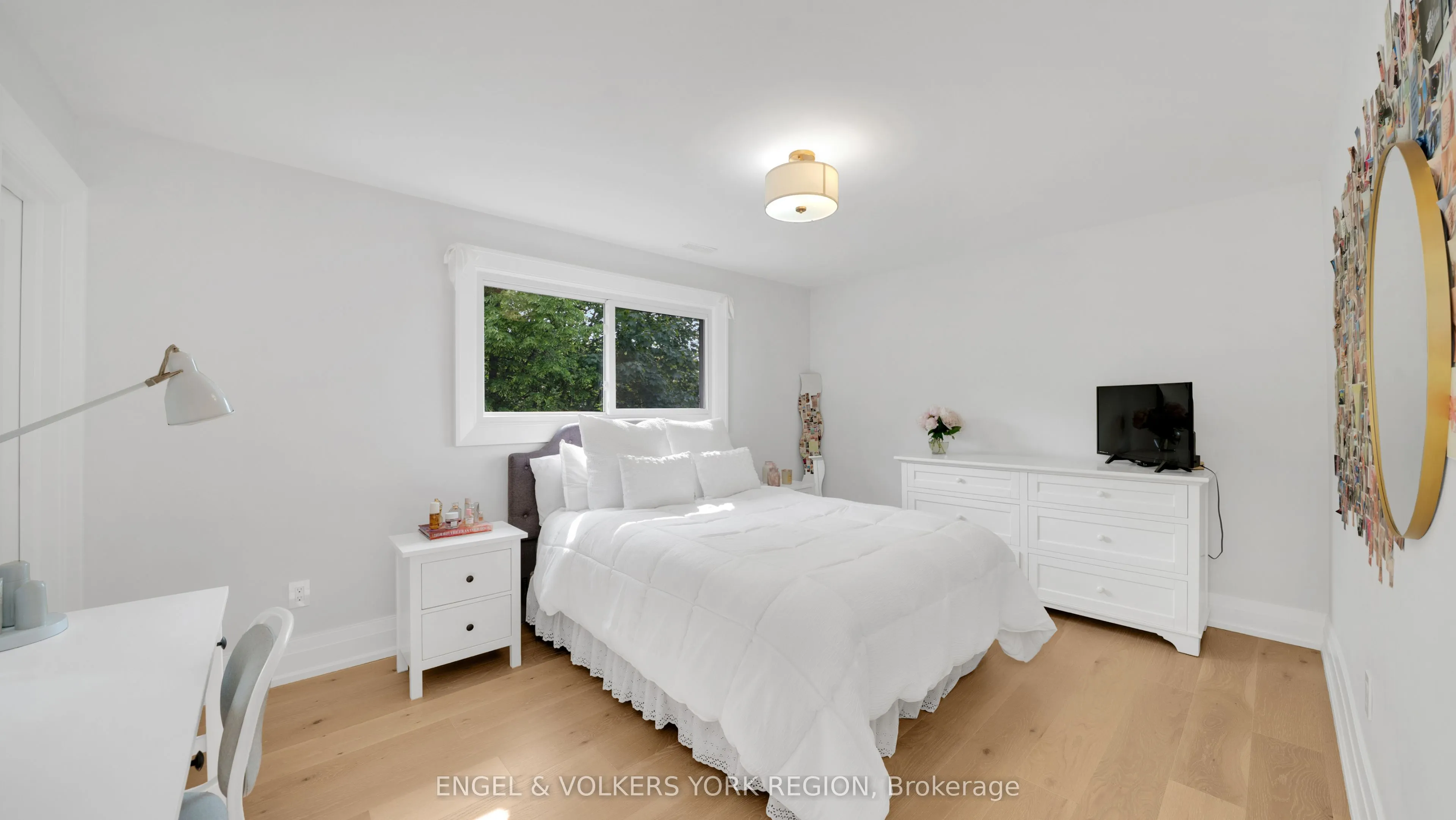15 Silvergrove Road