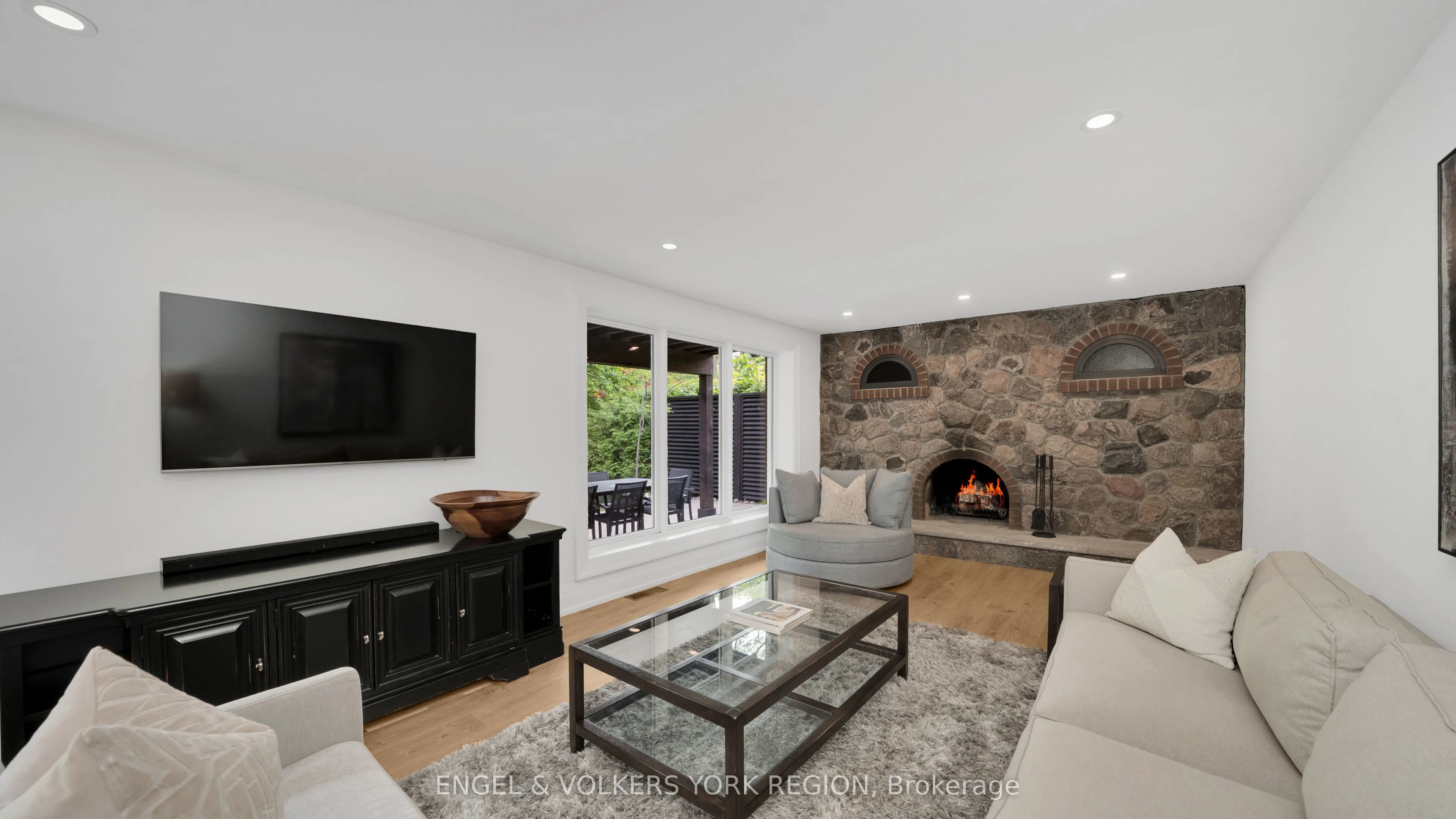 15 Silvergrove Road