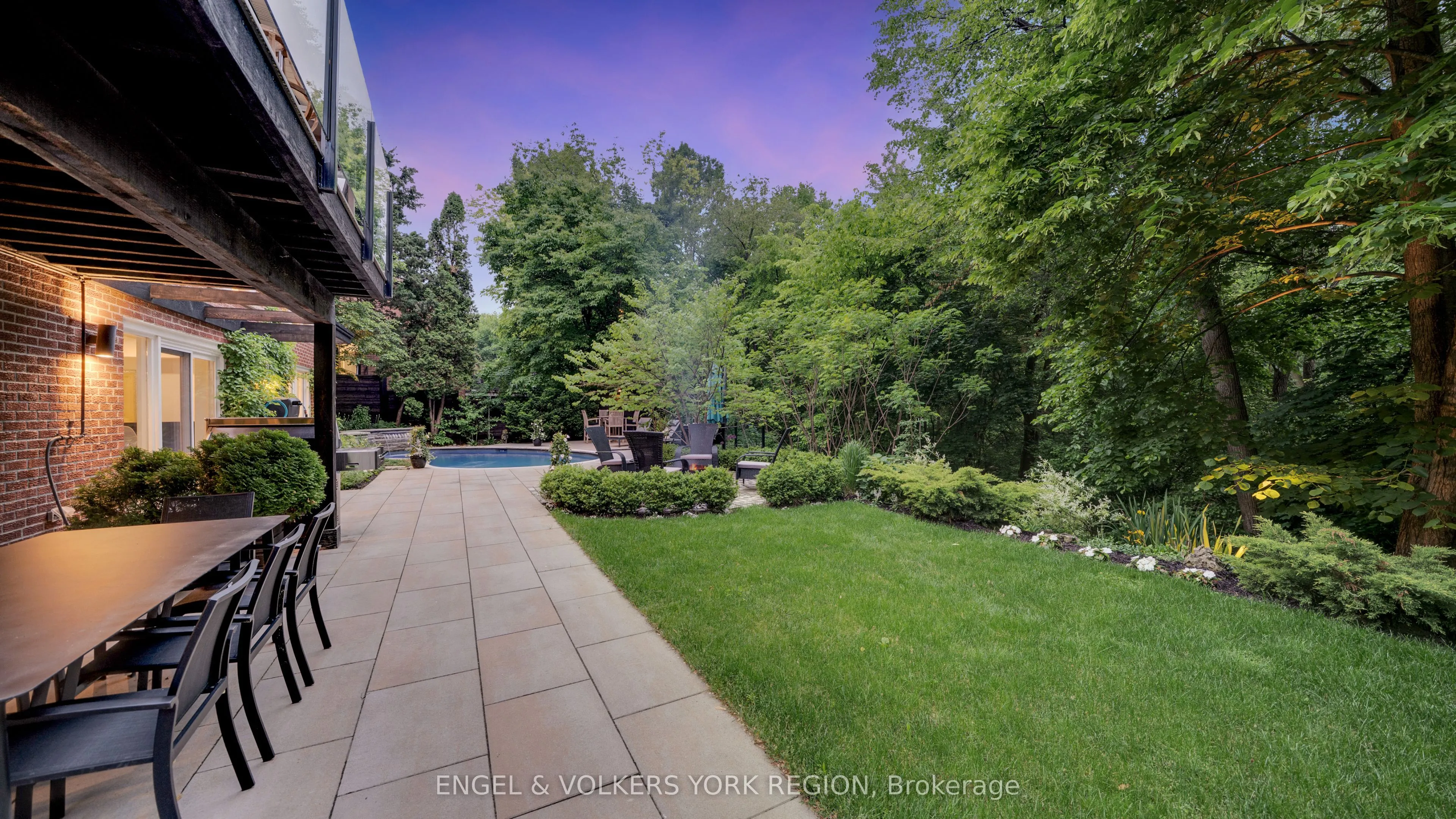 15 Silvergrove Road