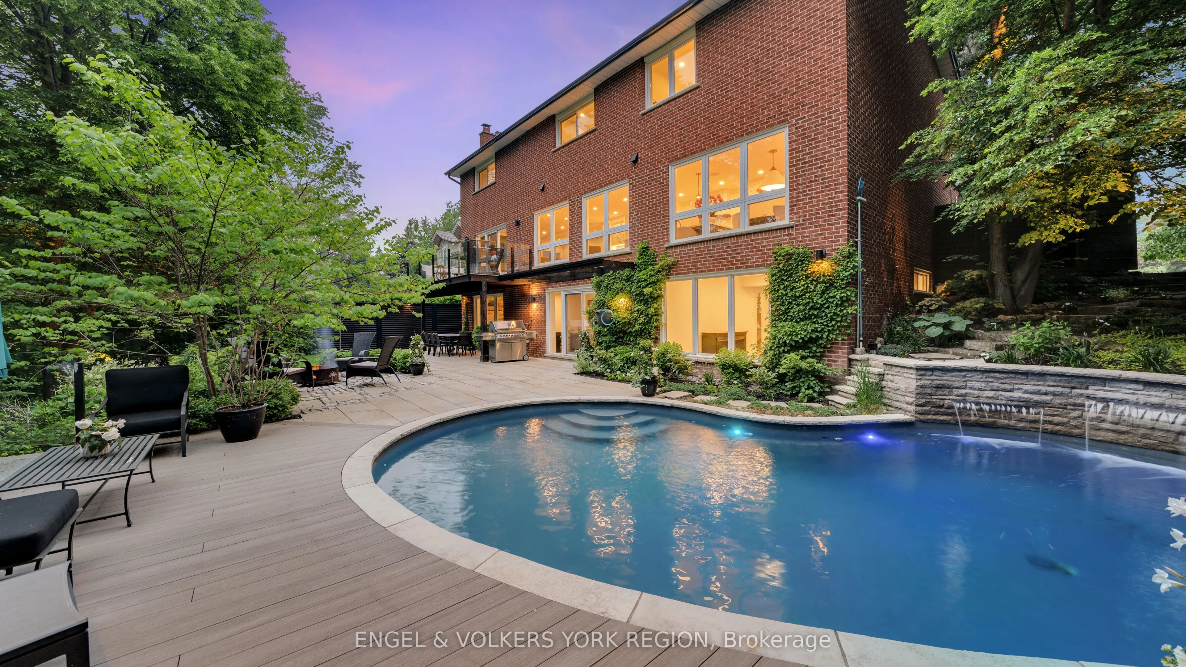 15 Silvergrove Road