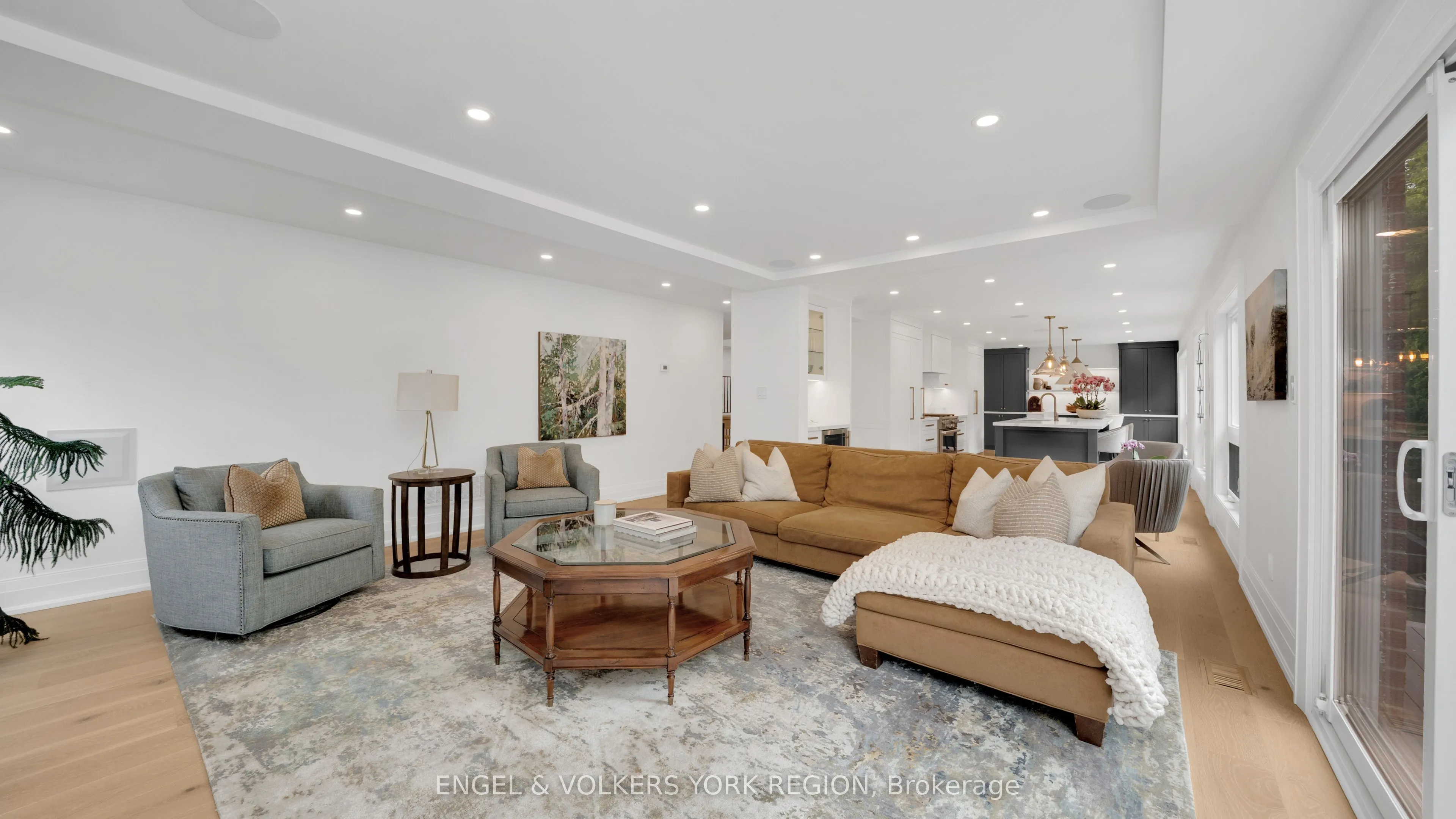 15 Silvergrove Road