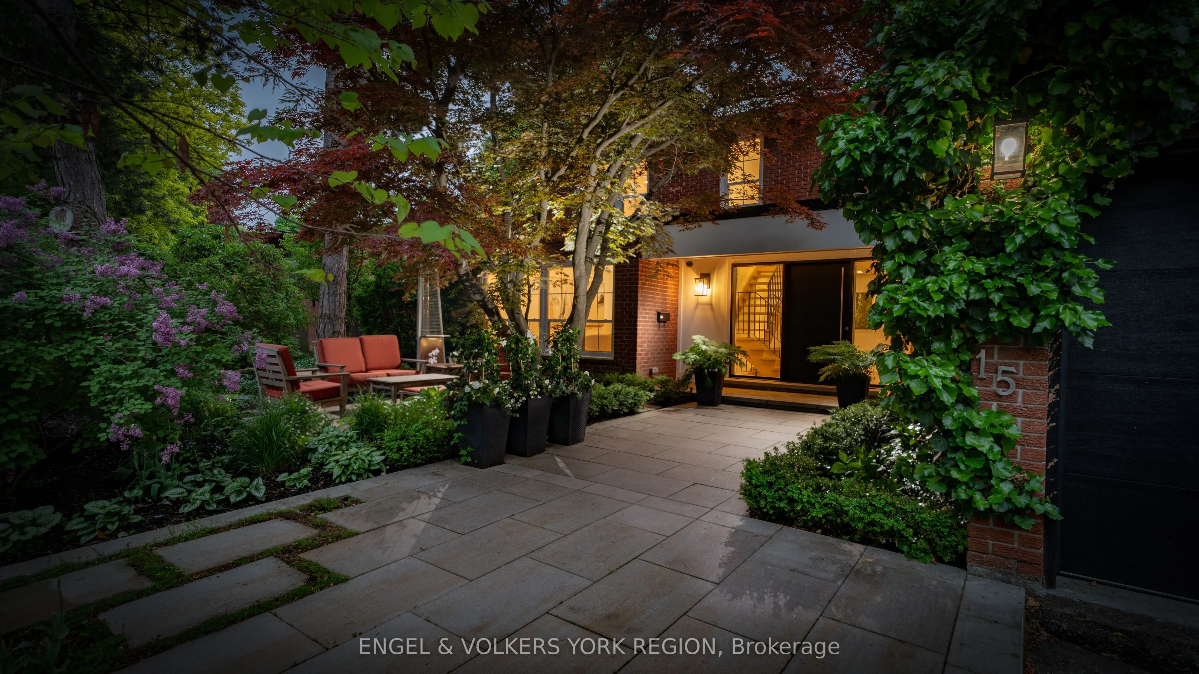 15 Silvergrove Road