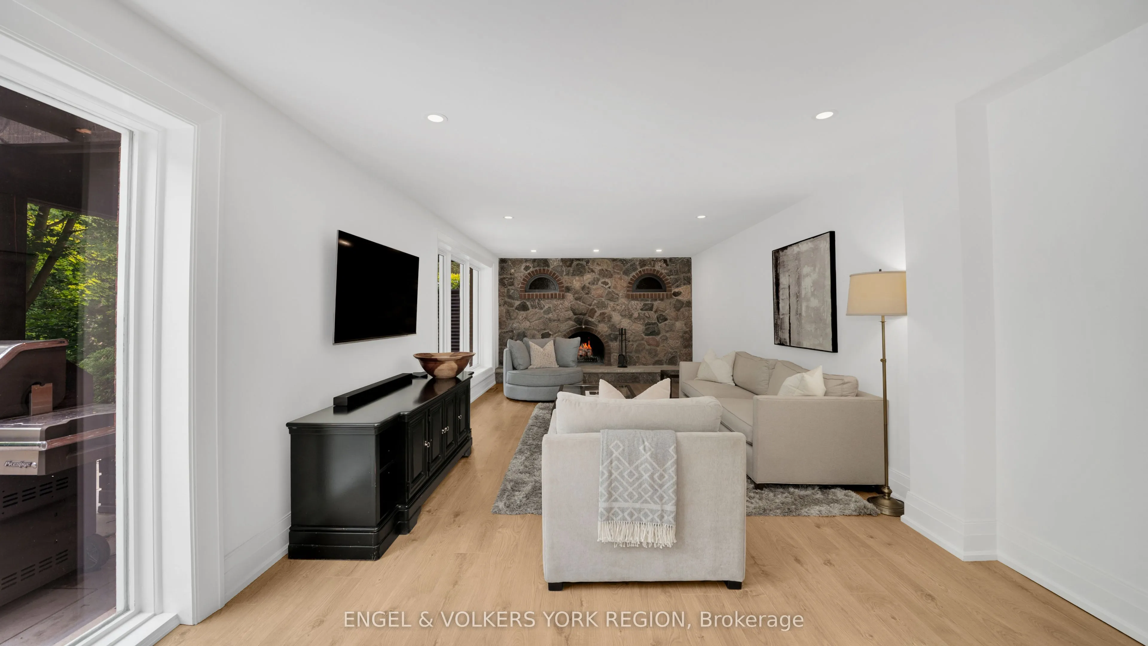 15 Silvergrove Road